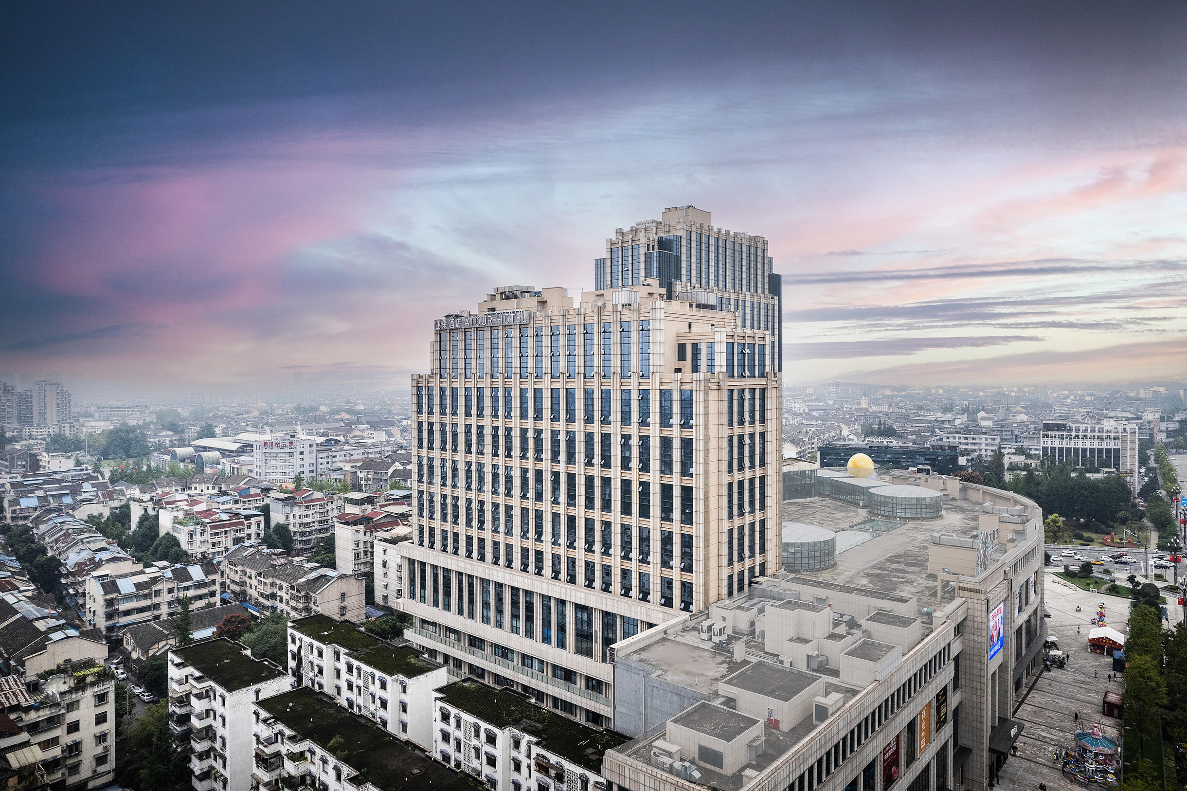 成都都江堰景区大融城亚朵酒店