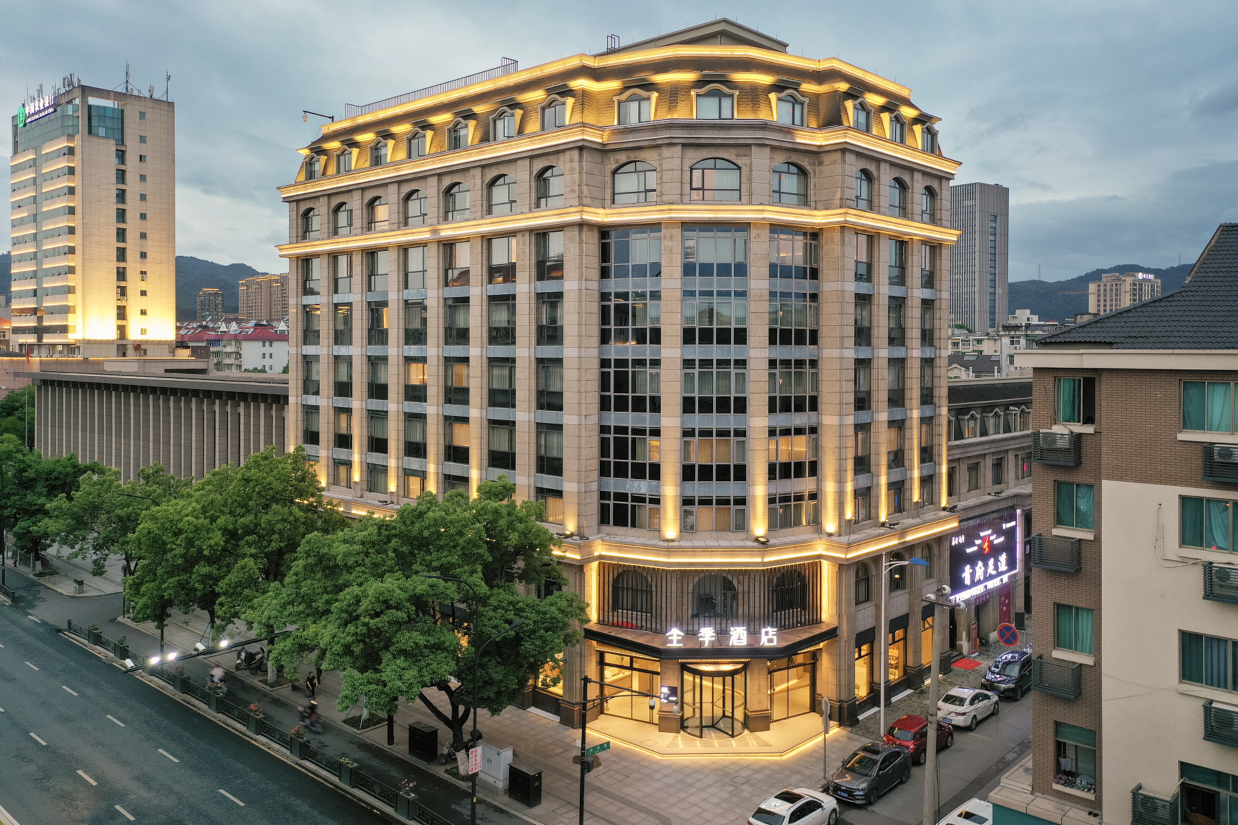 全季杭州临安人民广场酒店