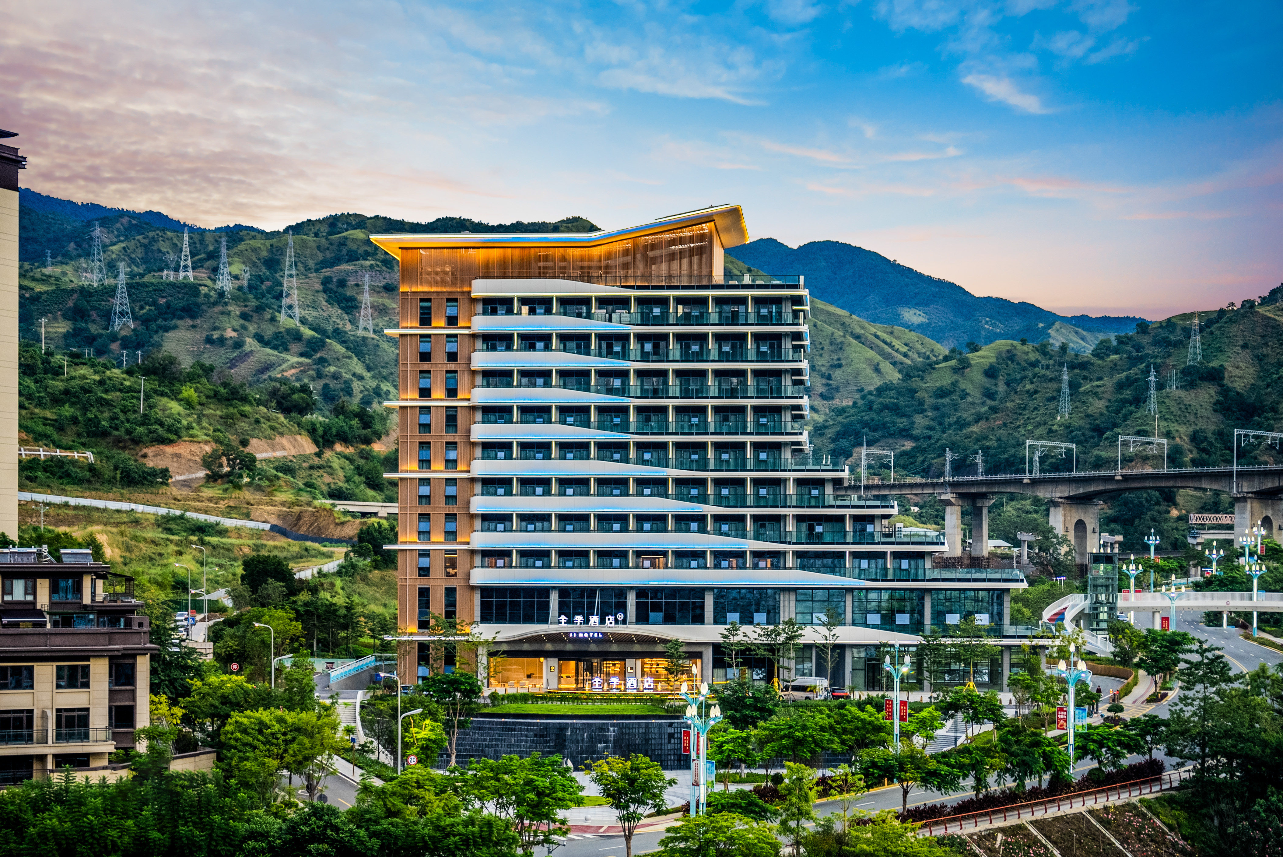 全季攀枝花盐边同缘公园酒店