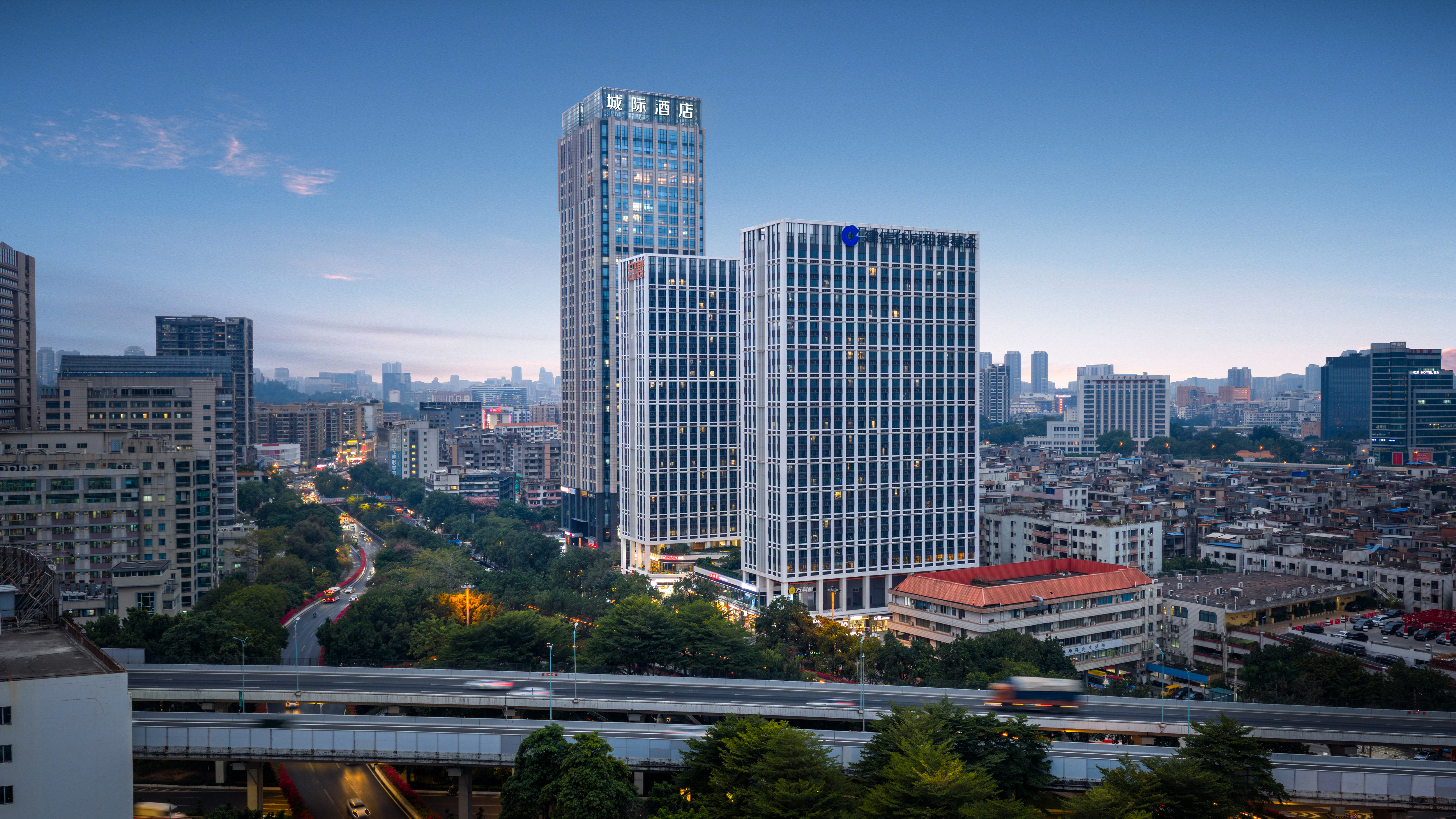 广州三元里中心城际酒店