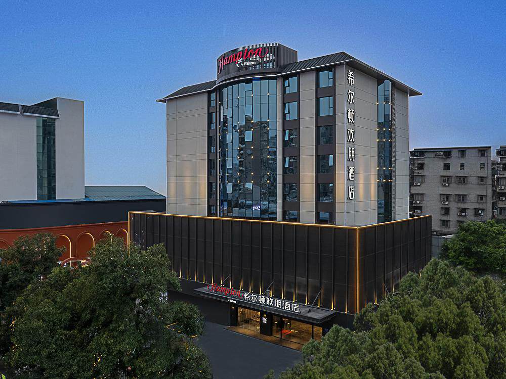 广州火车站希尔顿欢朋酒店