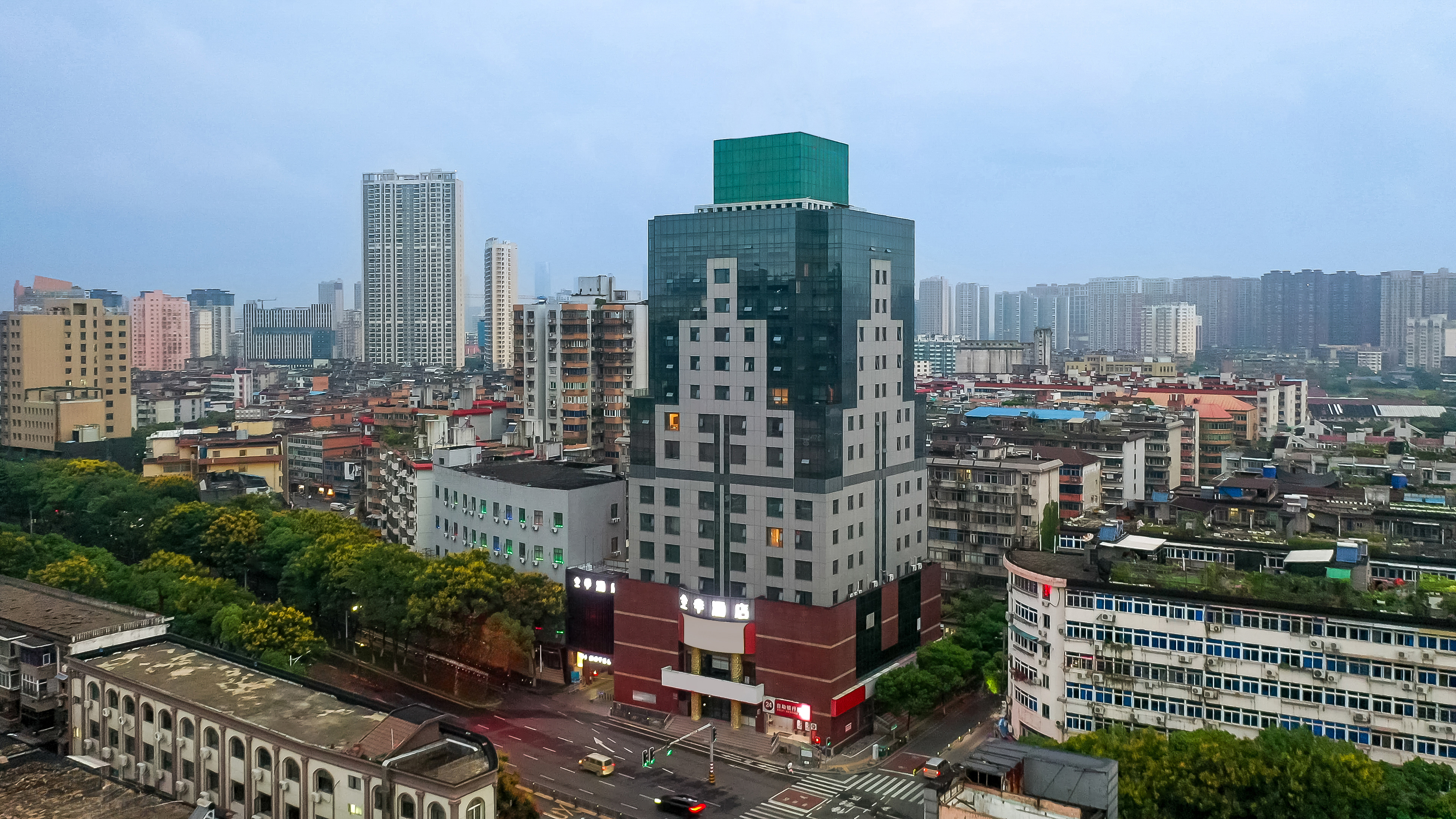 全季南昌八一广场武商MALL店