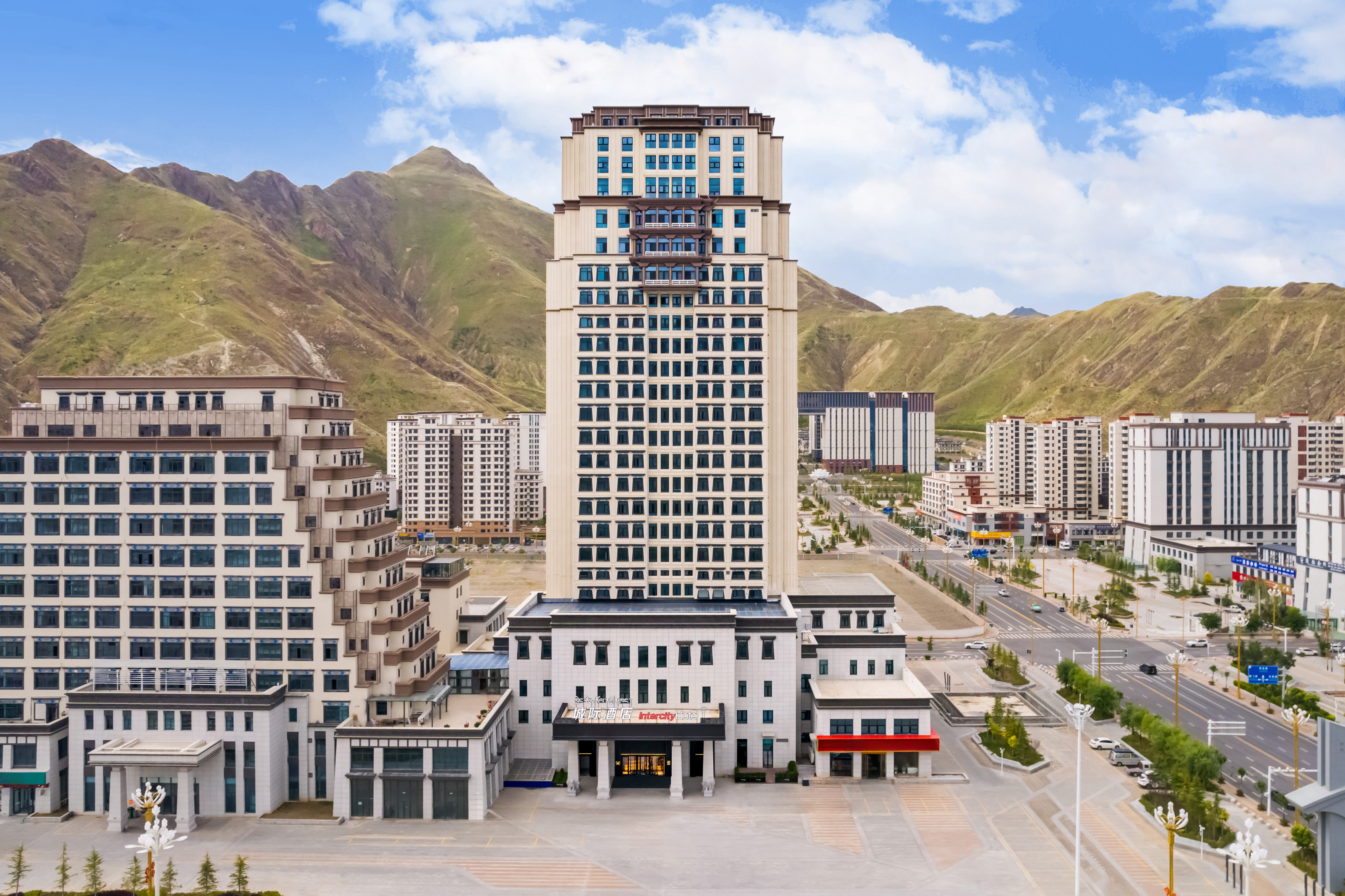 拉萨布达拉宫城际酒店