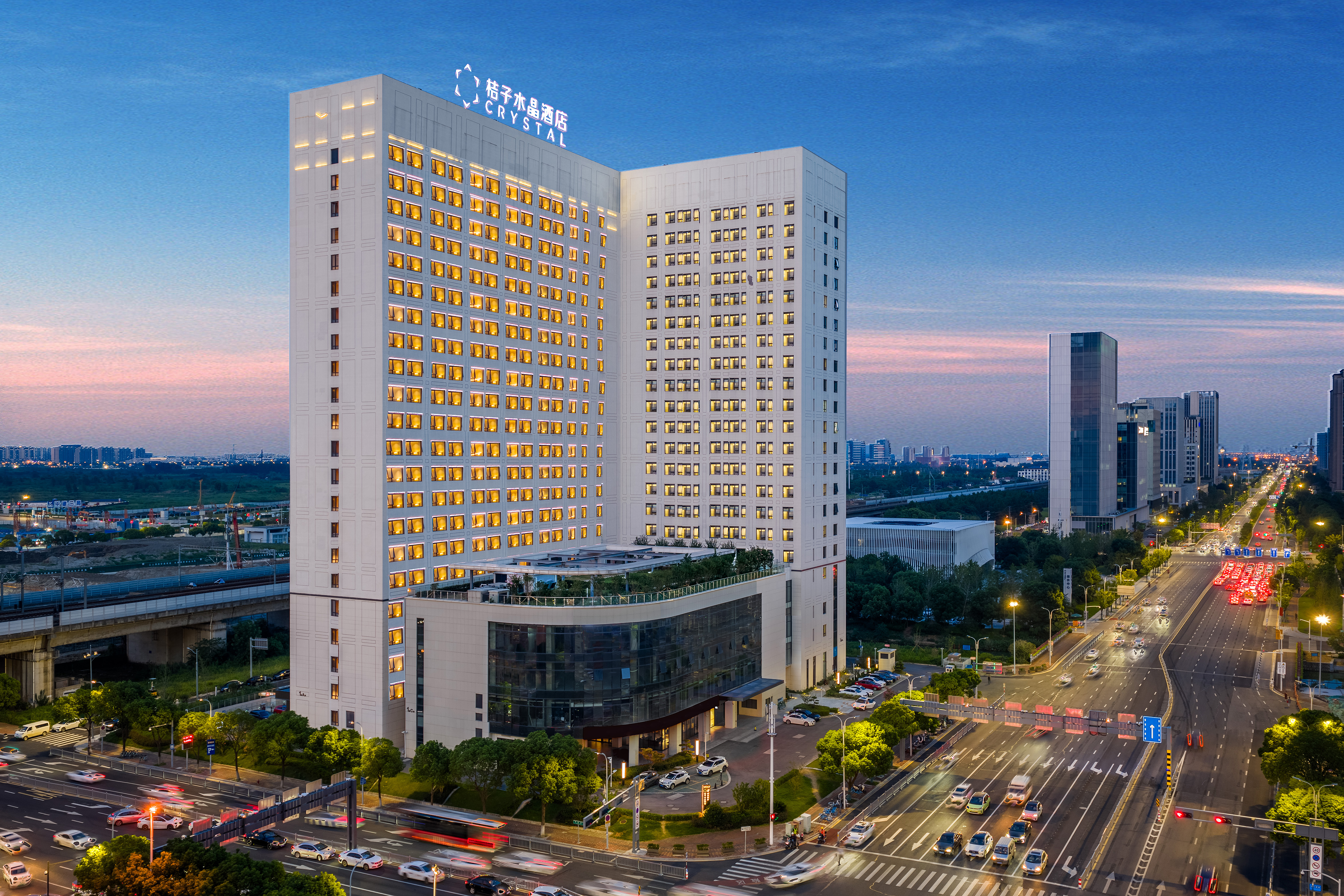 苏州高铁北站桔子水晶酒店