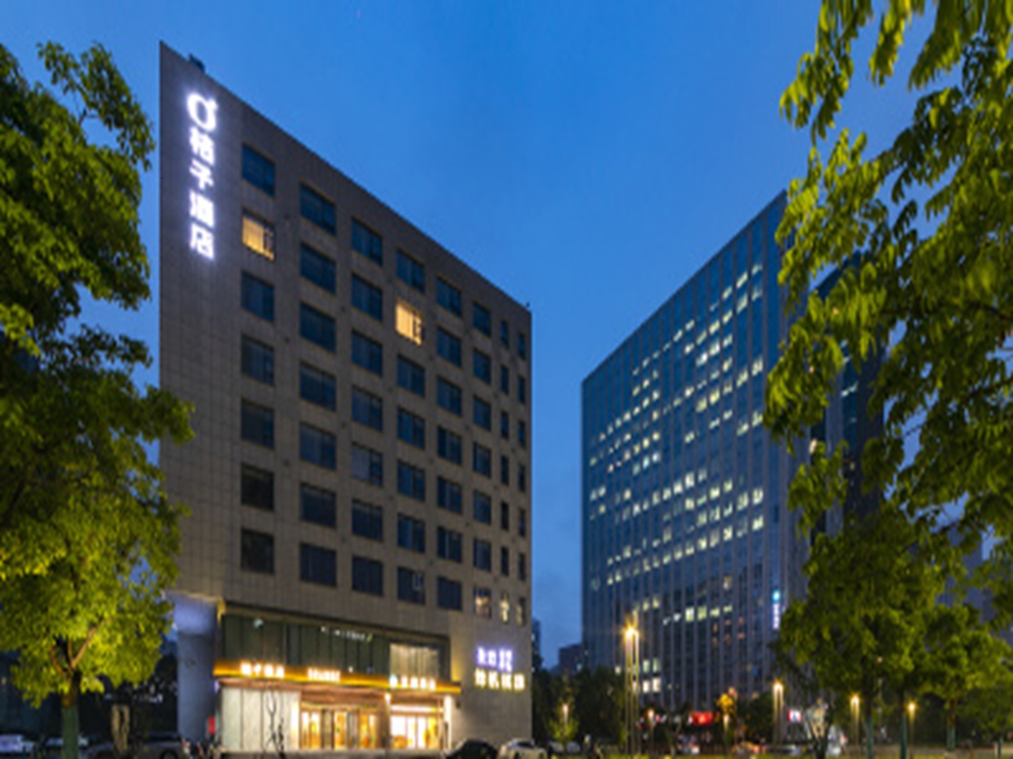 汉庭宁波南部商务区罗蒙环球乐园酒店