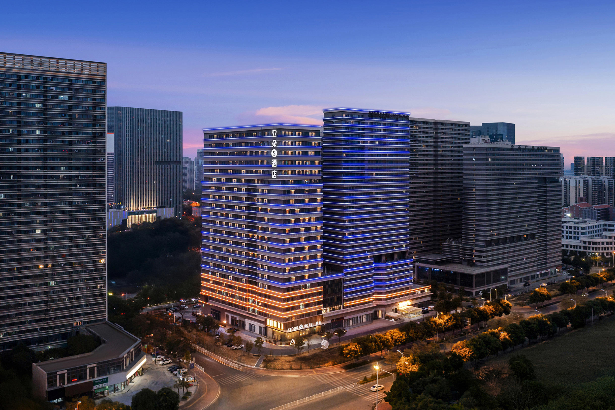 厦门两岸金融中心湖里万达亚朵S酒店