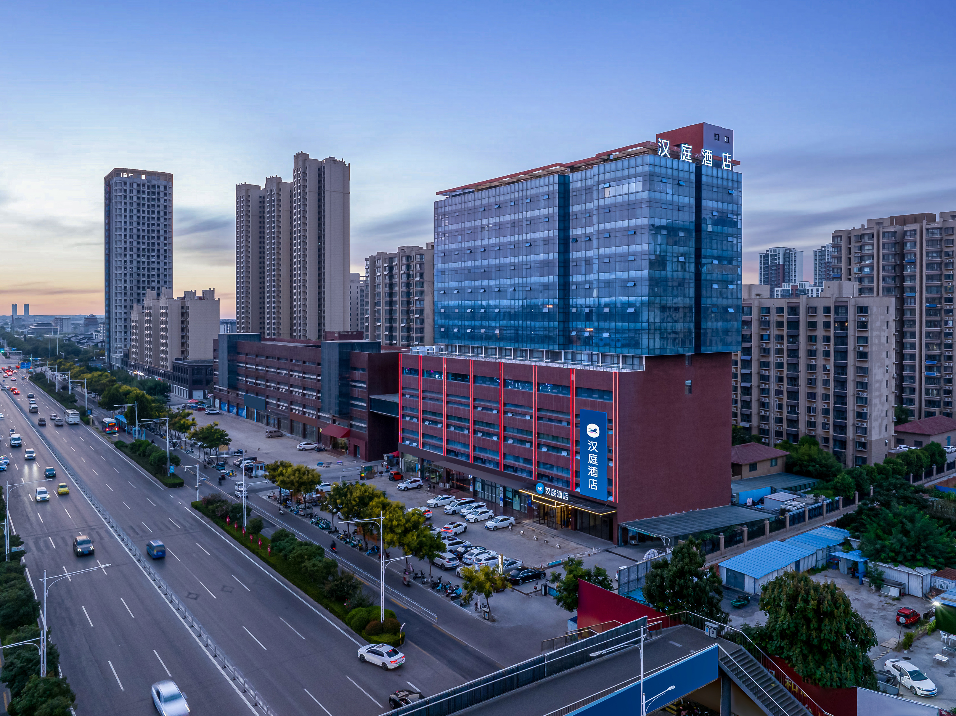 汉庭济宁学院附属高中金宇路酒店