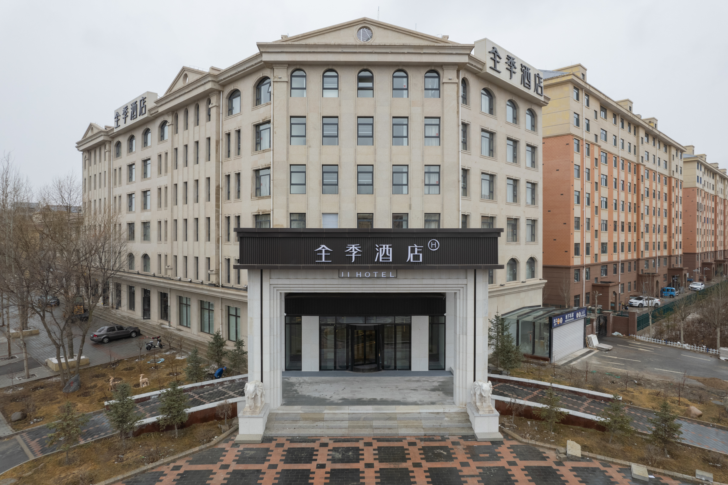 全季张家口沽源文体广场酒店