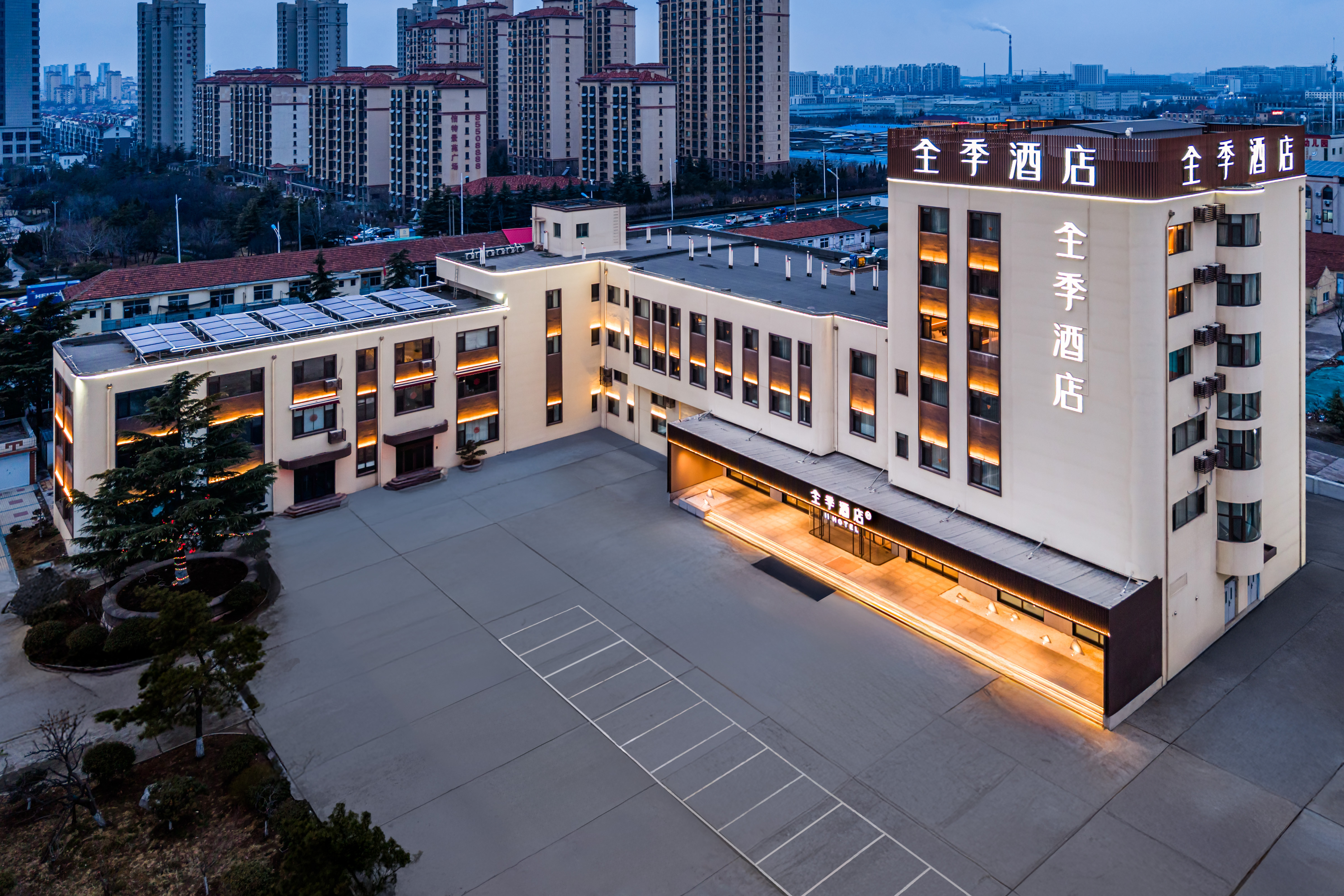 全季青岛即墨鹤山路大铜马广场酒店