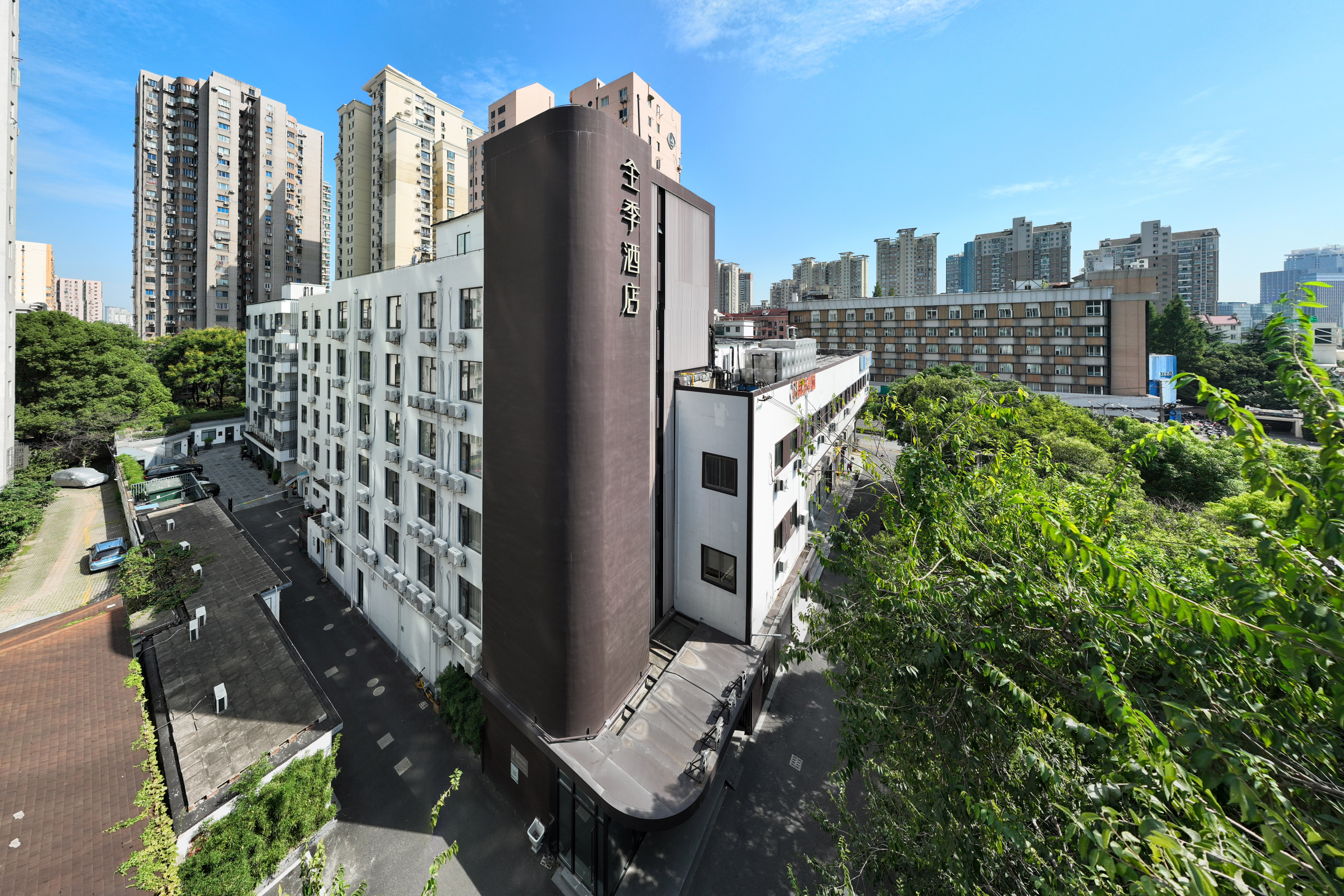 全季上海徐家汇漕宝路地铁站酒店