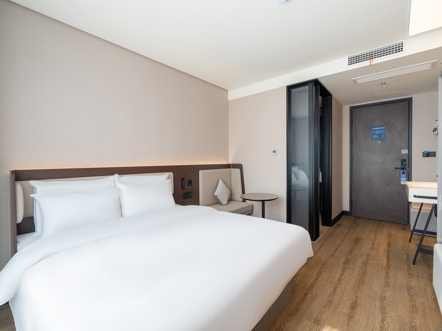 汉庭青岛西海岸香江路商业街酒店