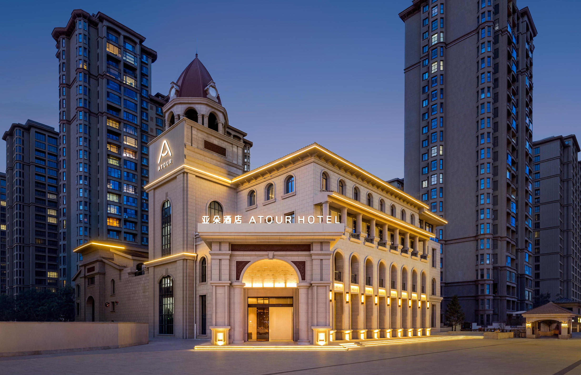 呼和浩特内大南校区五里营地铁站亚朵酒店(V3.6）