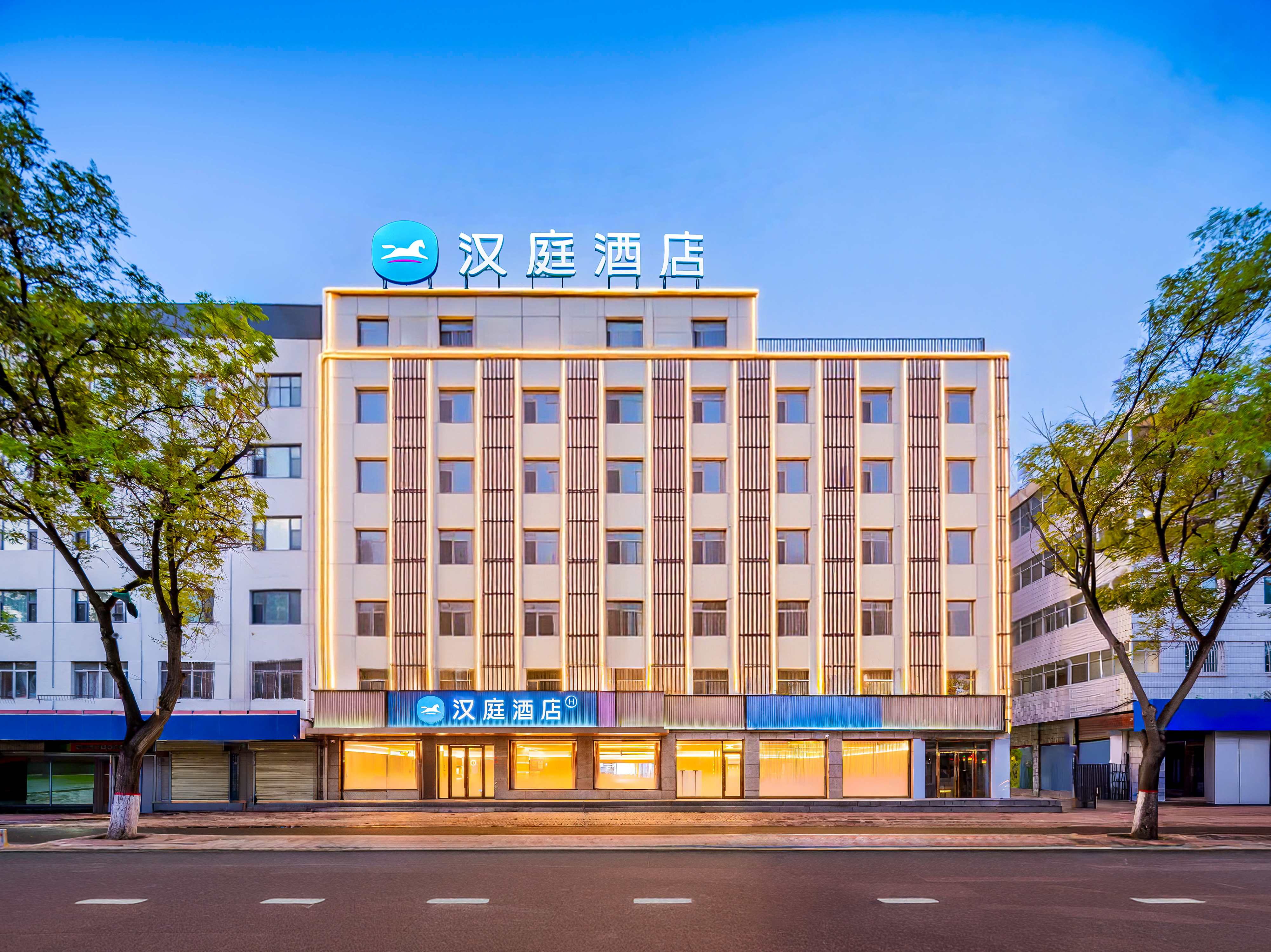 汉庭银川火车站新华联广场酒店