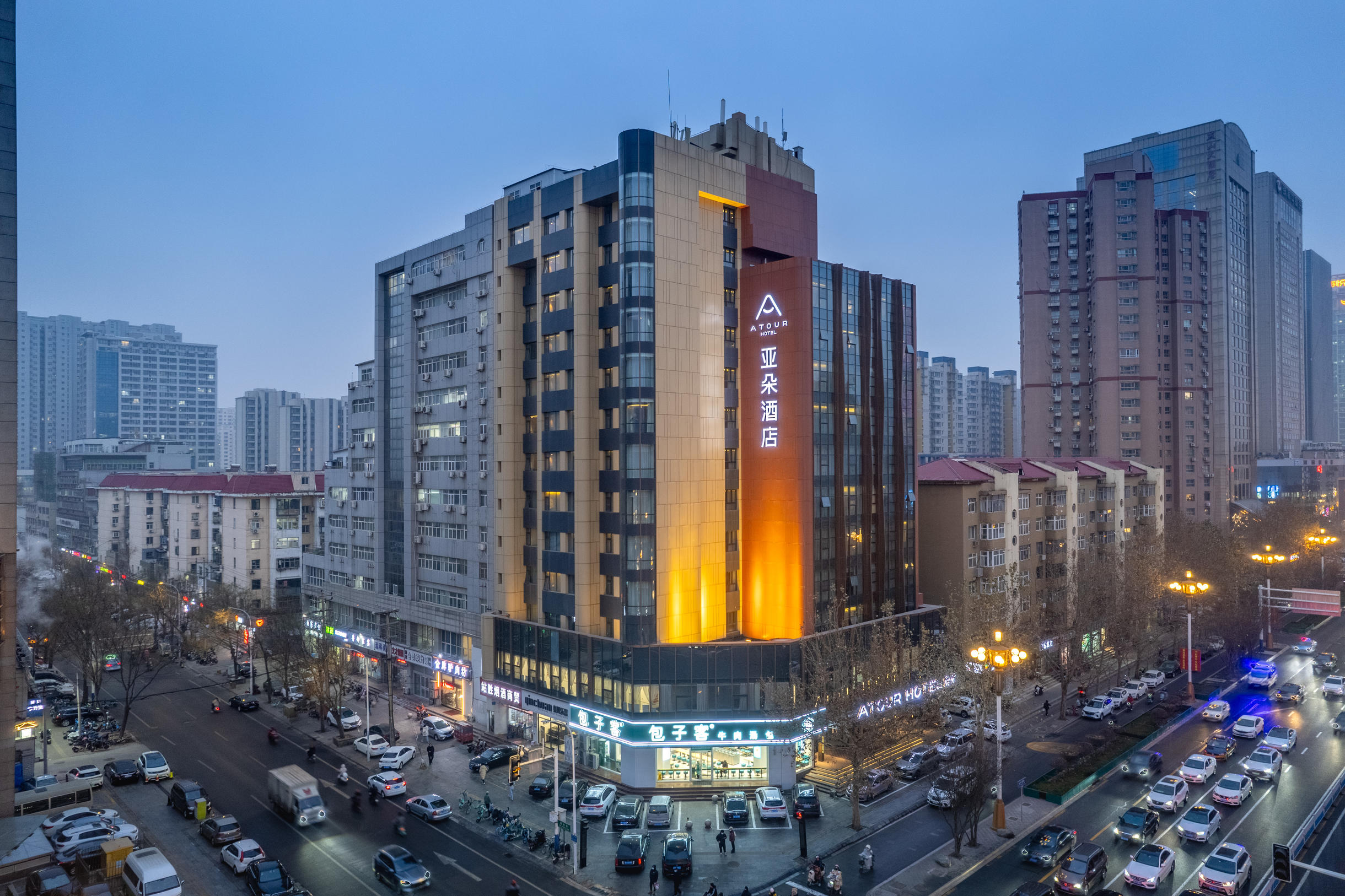 石家庄万象城艺术中心亚朵酒店