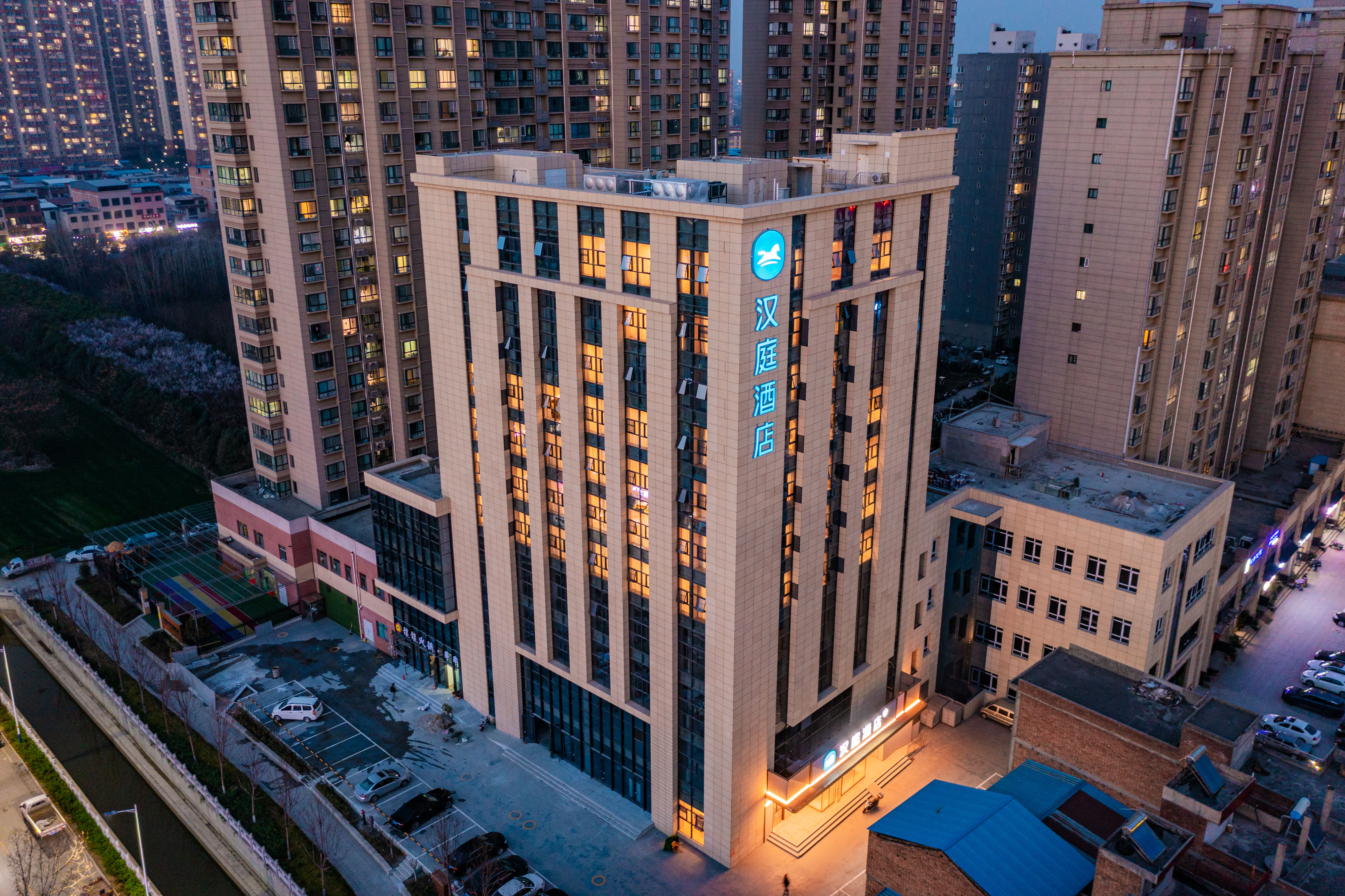 汉庭西安鄠邑钟楼人民路酒店