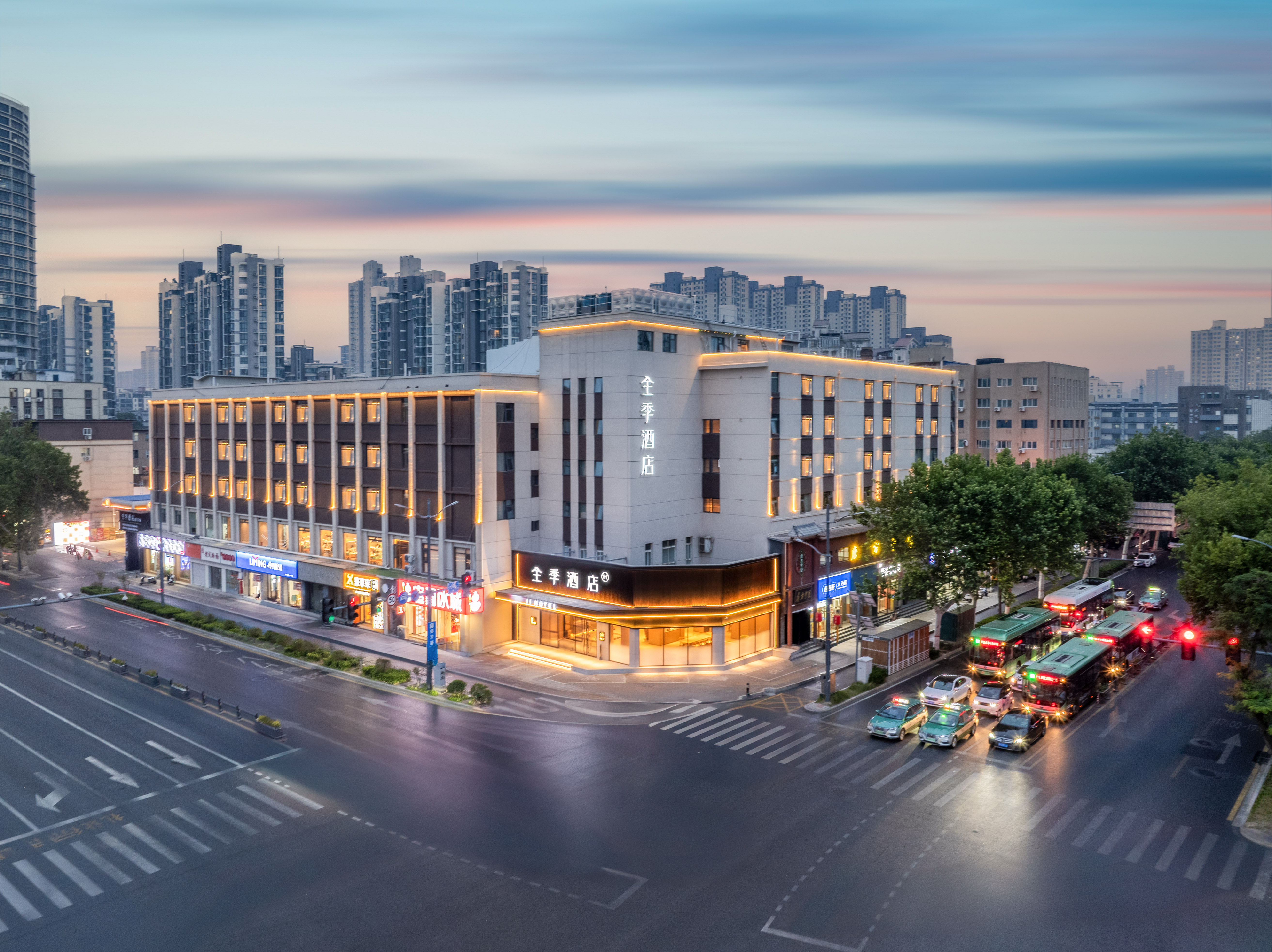 全季郑州亳都新象文庙地铁站酒店