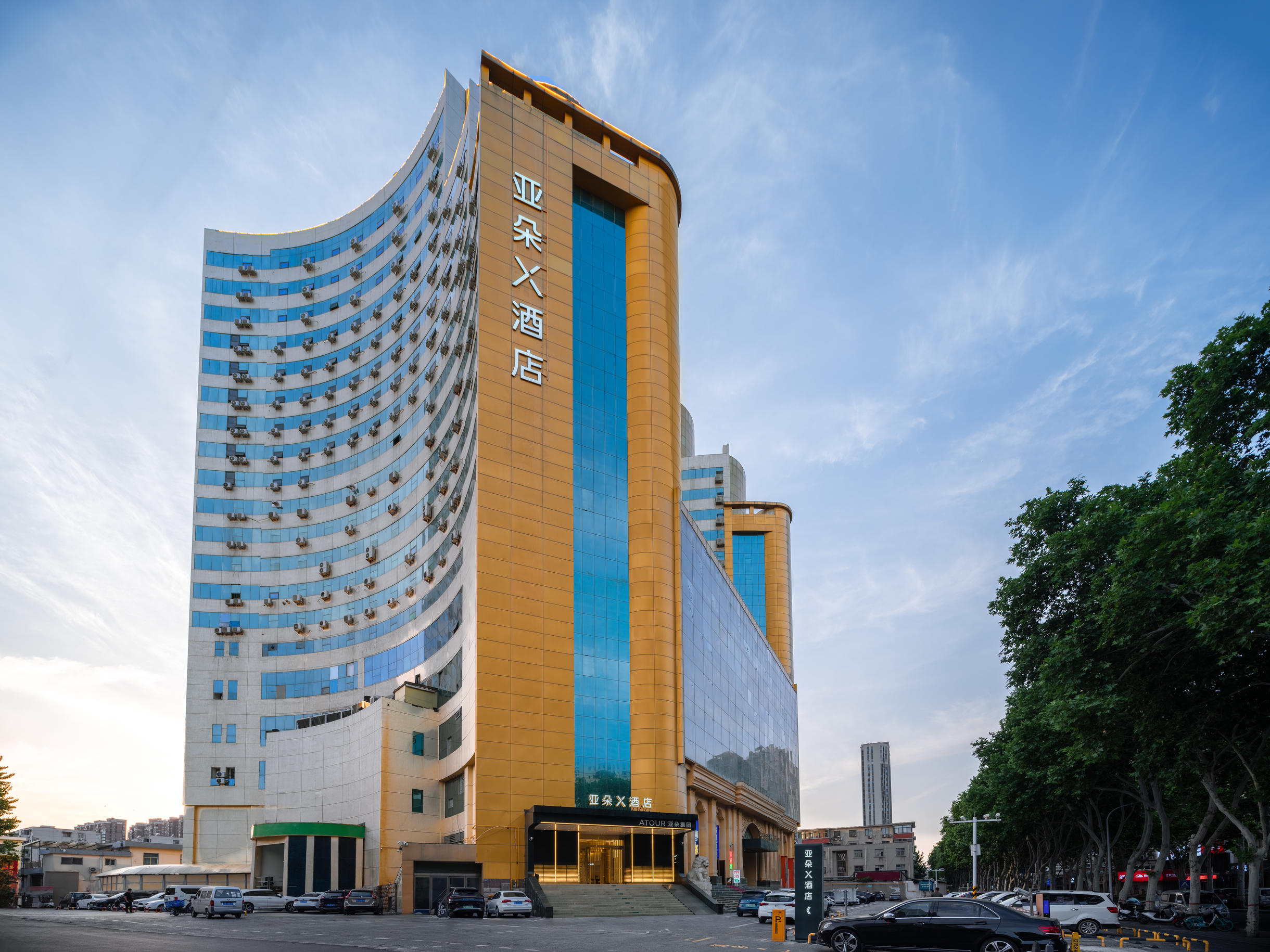 郑州中原万达陇海西路亚朵X酒店