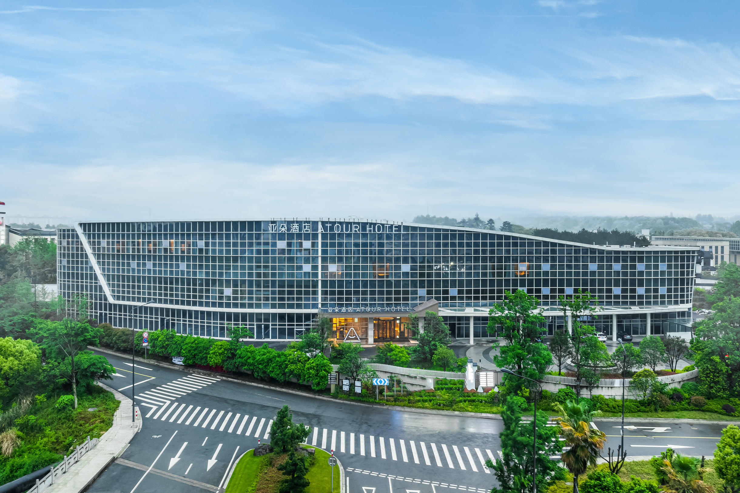 杭州桐庐市中心广场城南路亚朵酒店