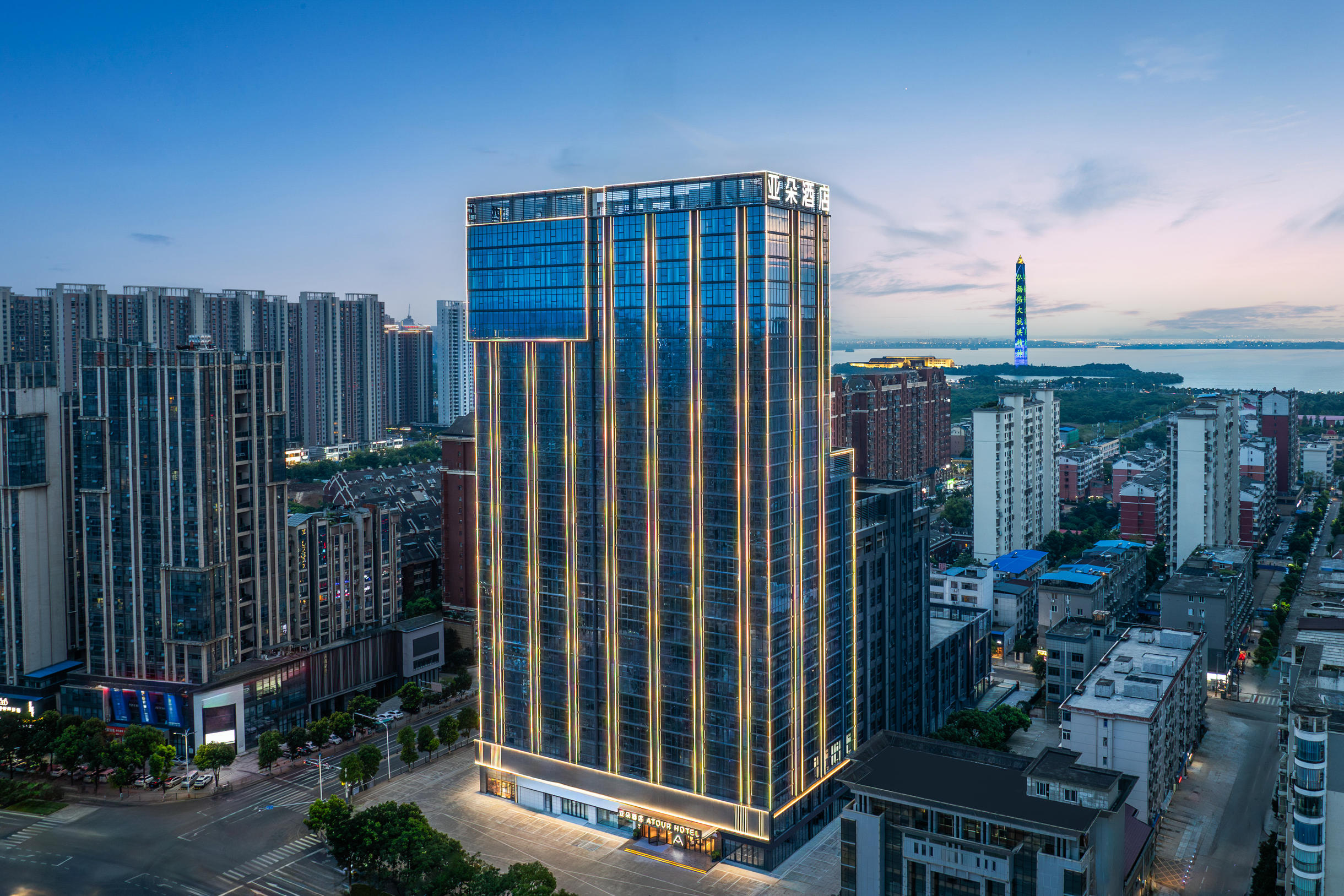 九江快乐城长江大道亚朵酒店