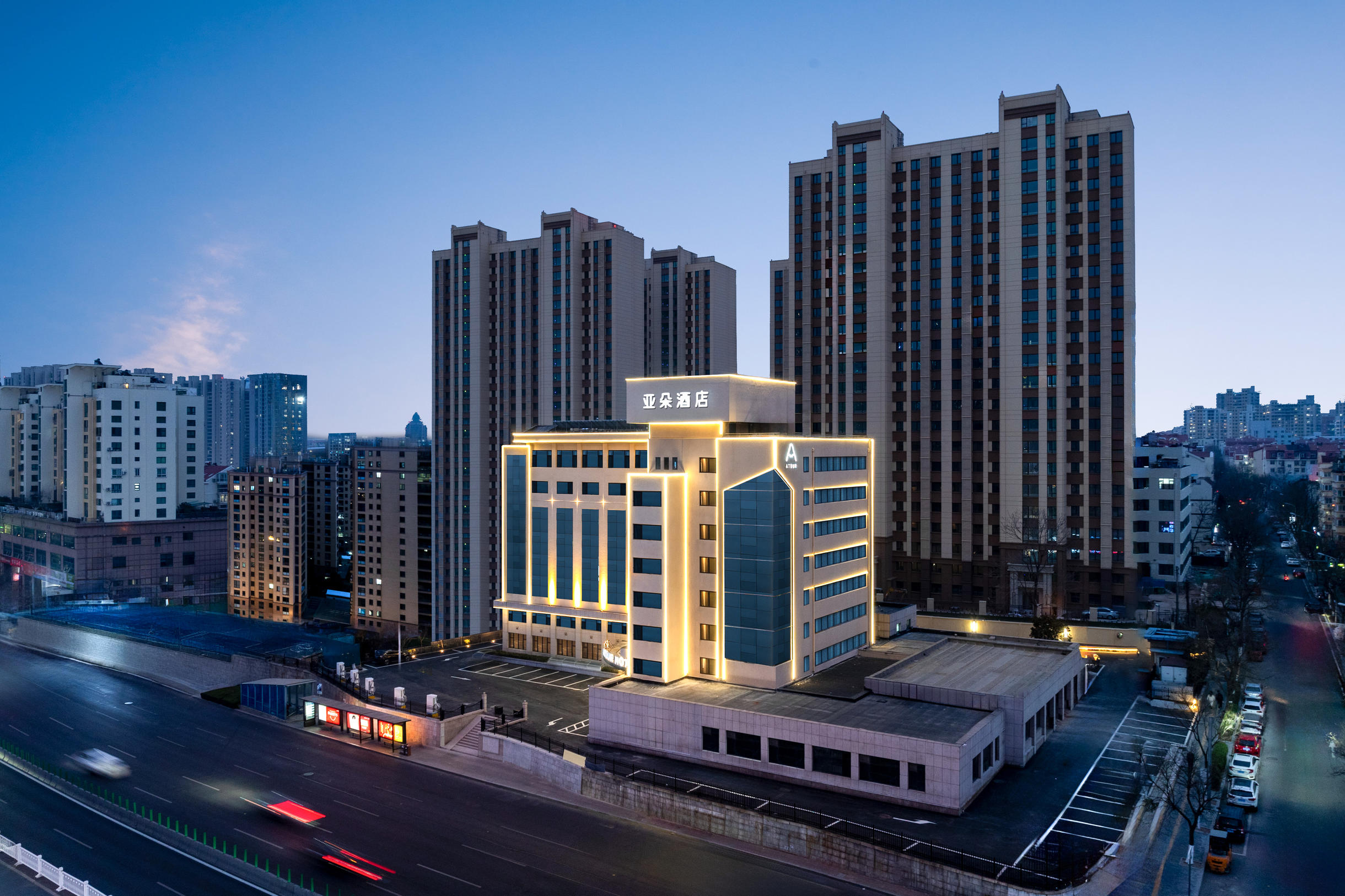 青岛中央商务区万象城亚朵酒店