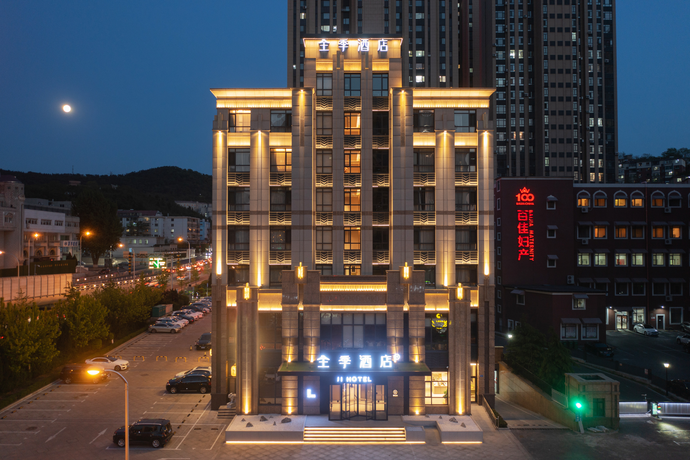 全季大连星海广场胜利路酒店