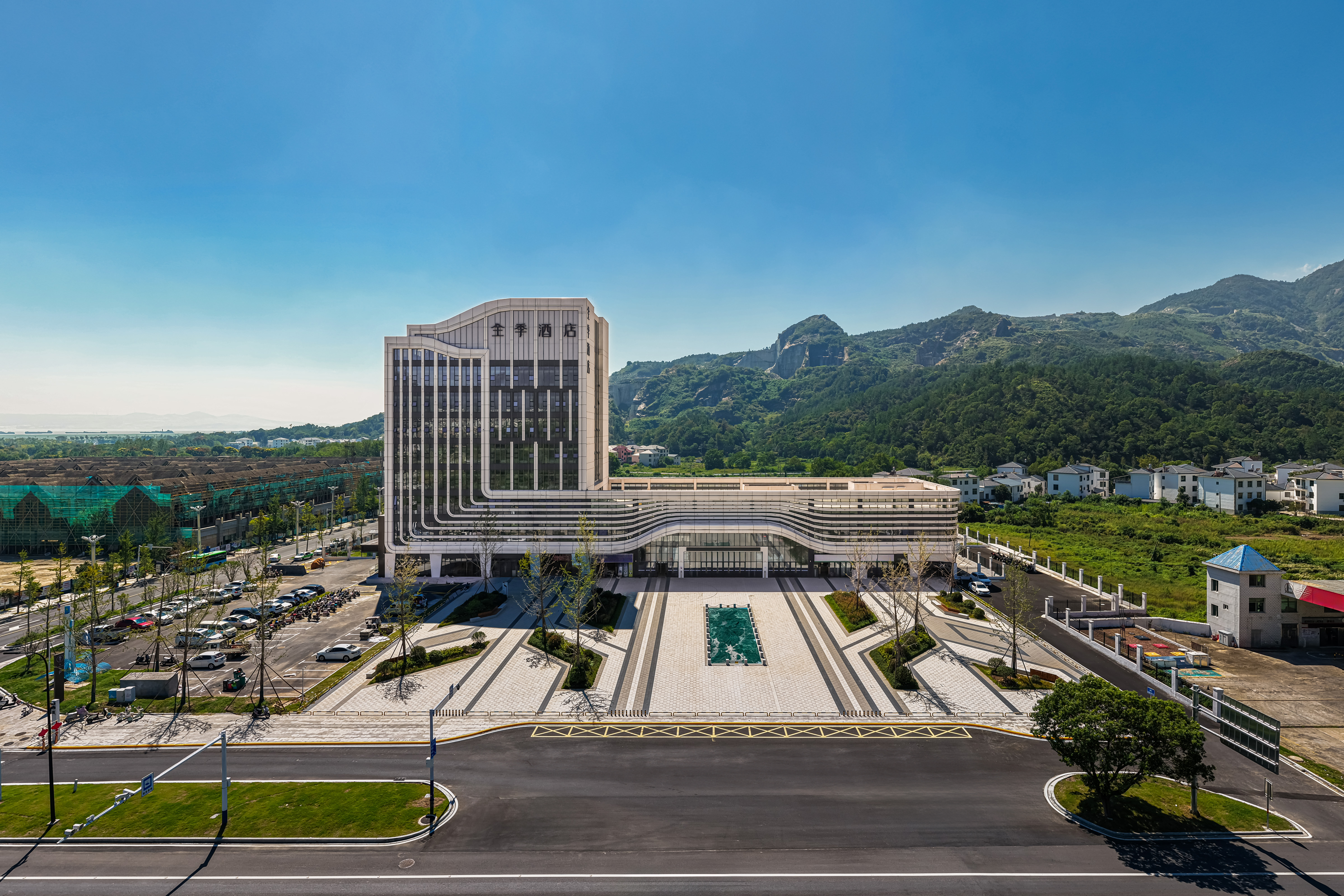 全季庐山秀峰景区铜锣湾广场酒店