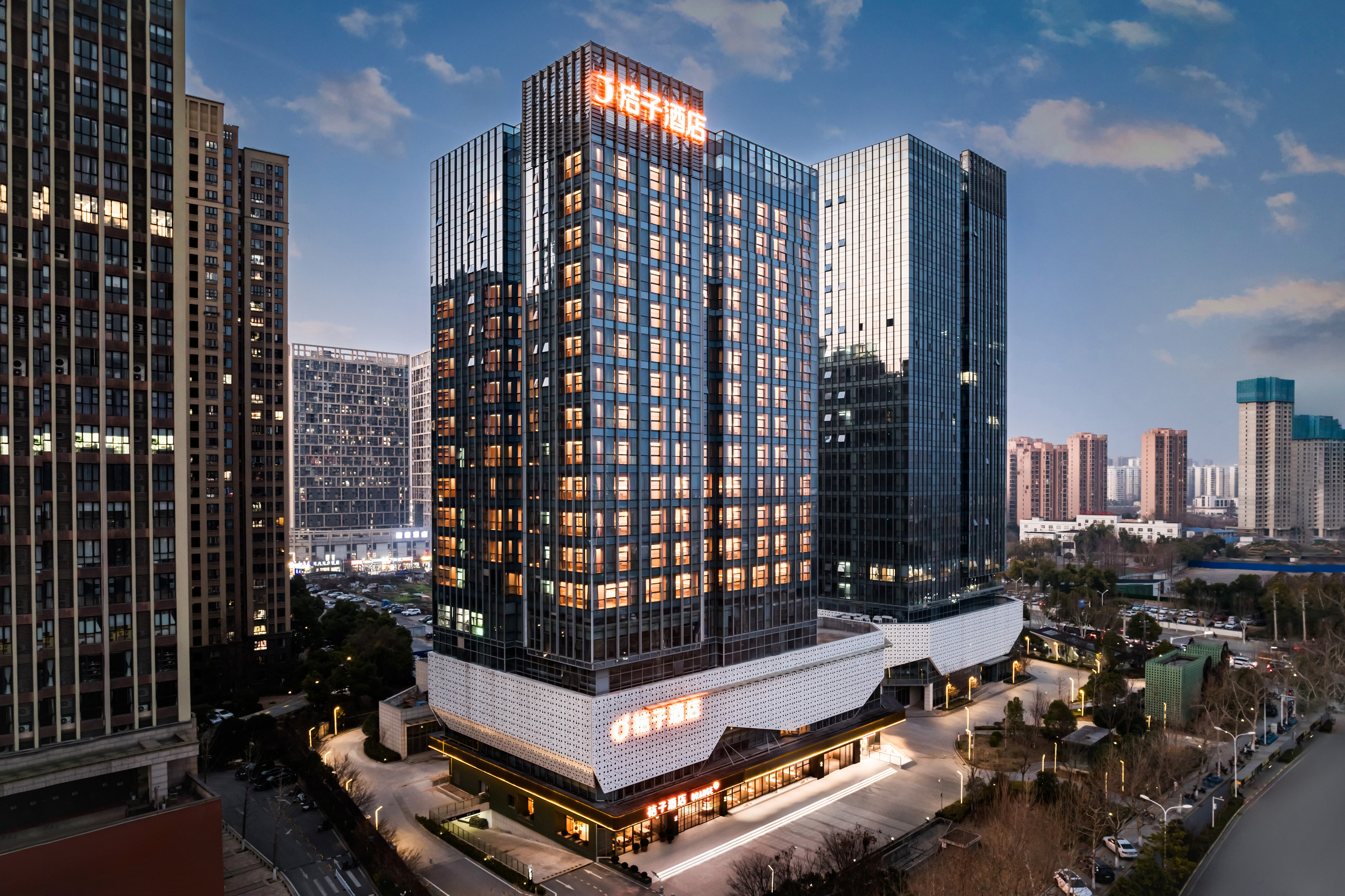 桔子武汉仁和路地铁站酒店