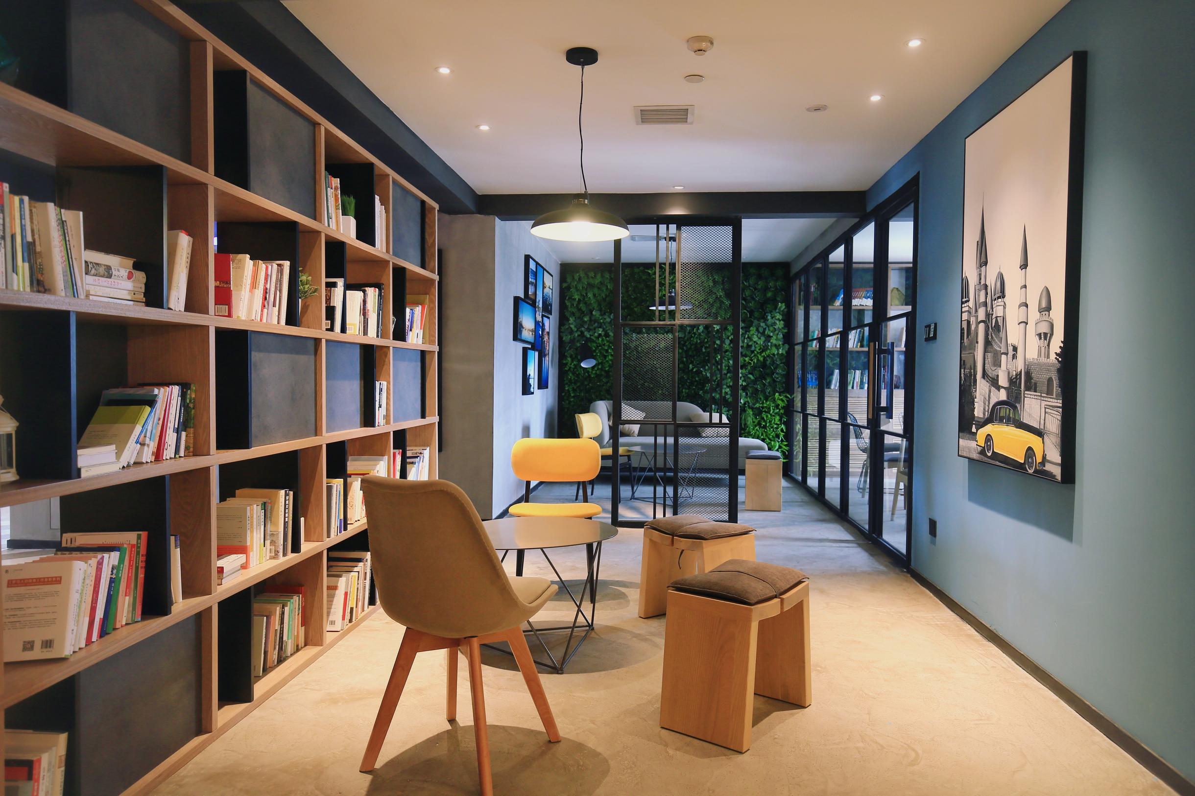 西安大学城亚朵轻居酒店