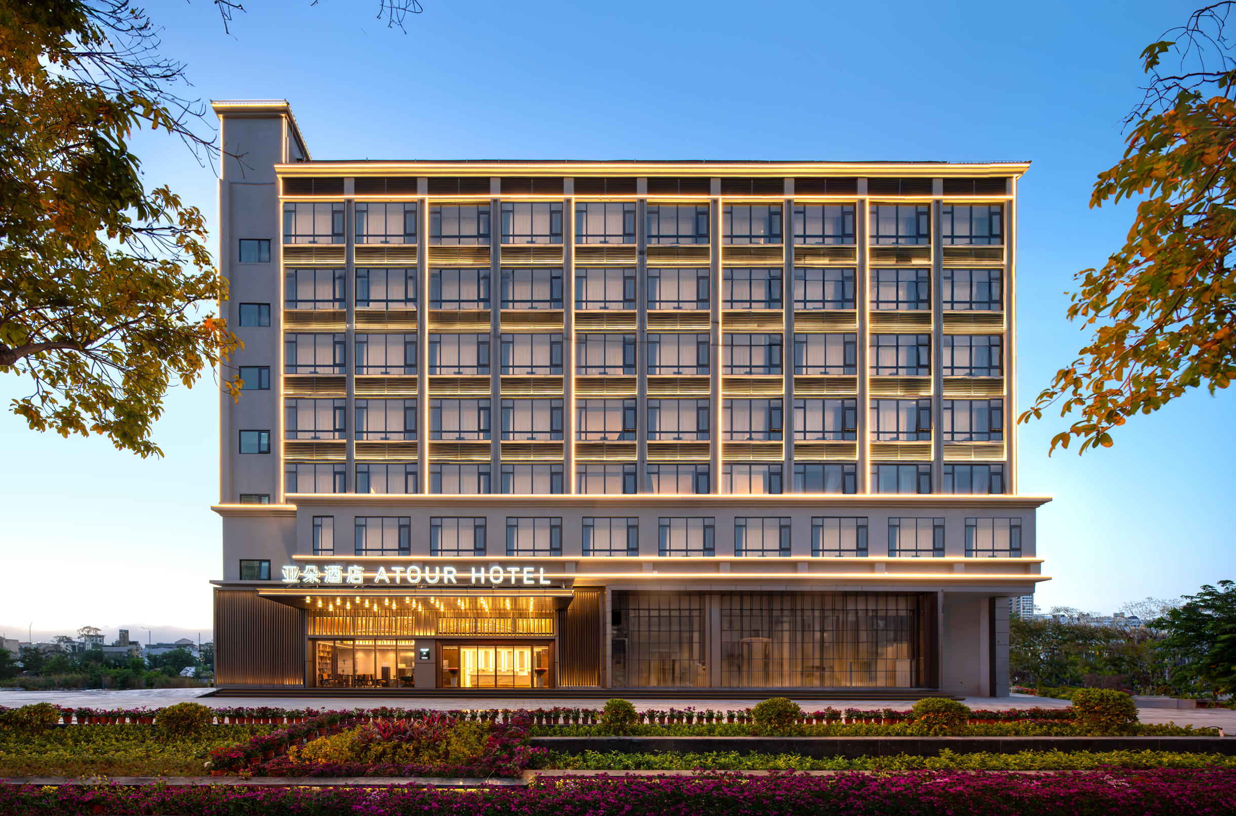 东方高铁站东方文化广场亚朵酒店