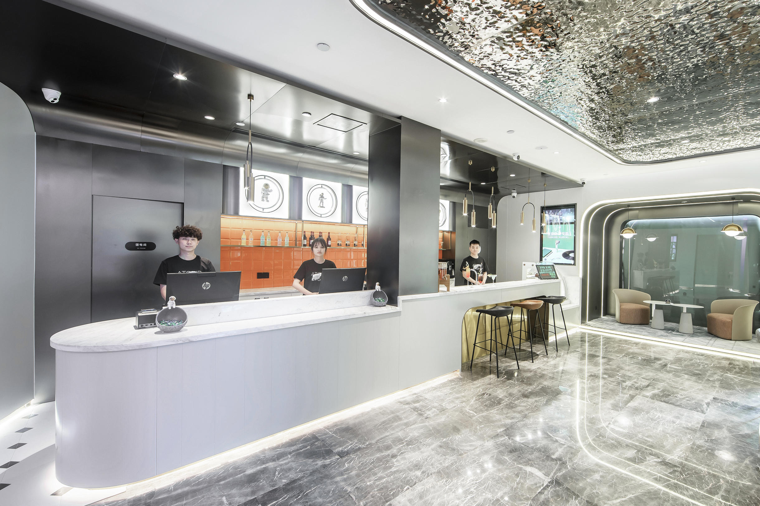 郑州省博物院海滩寺地铁站亚朵X酒店