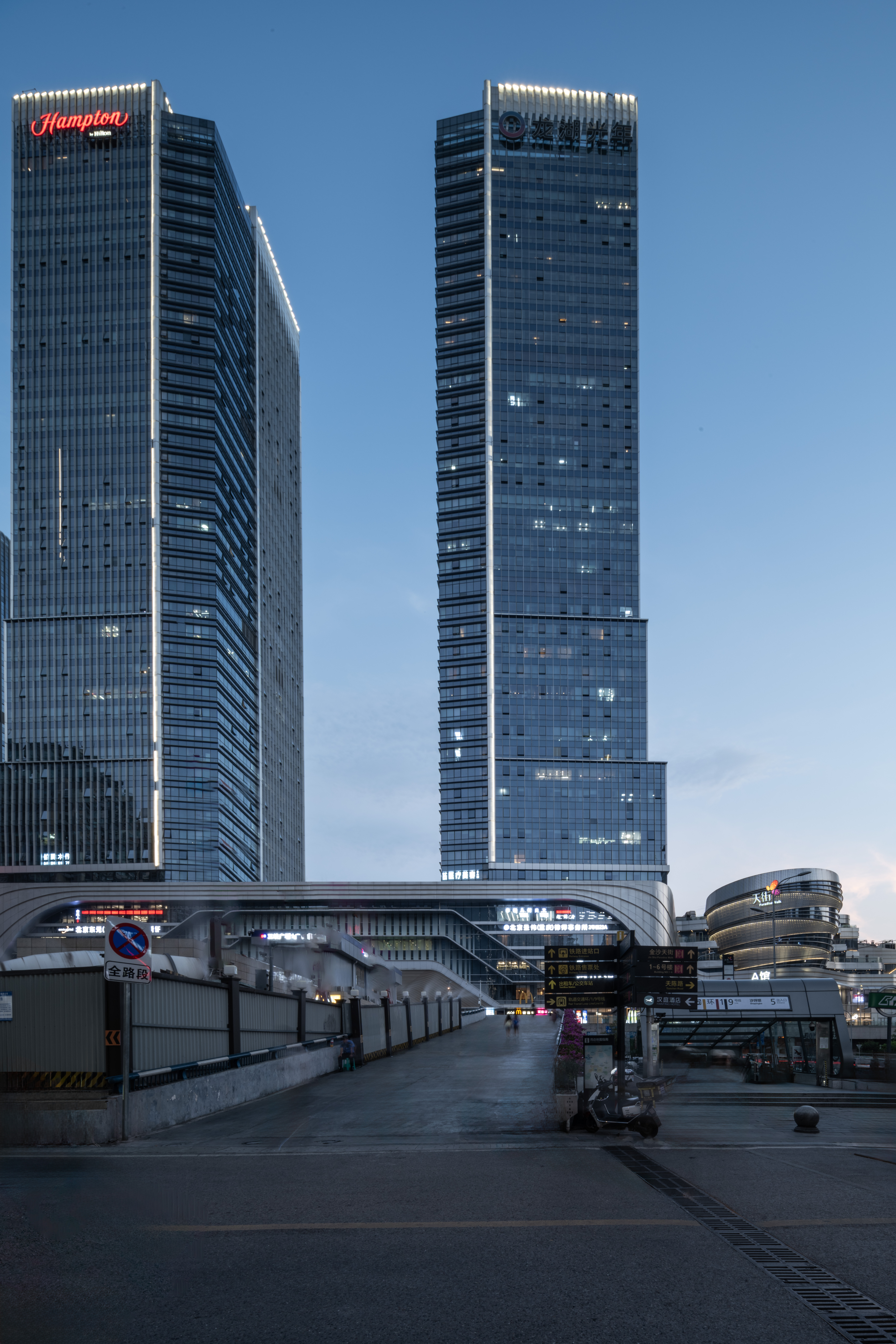 全季重庆沙坪坝站三峡广场步行街酒店