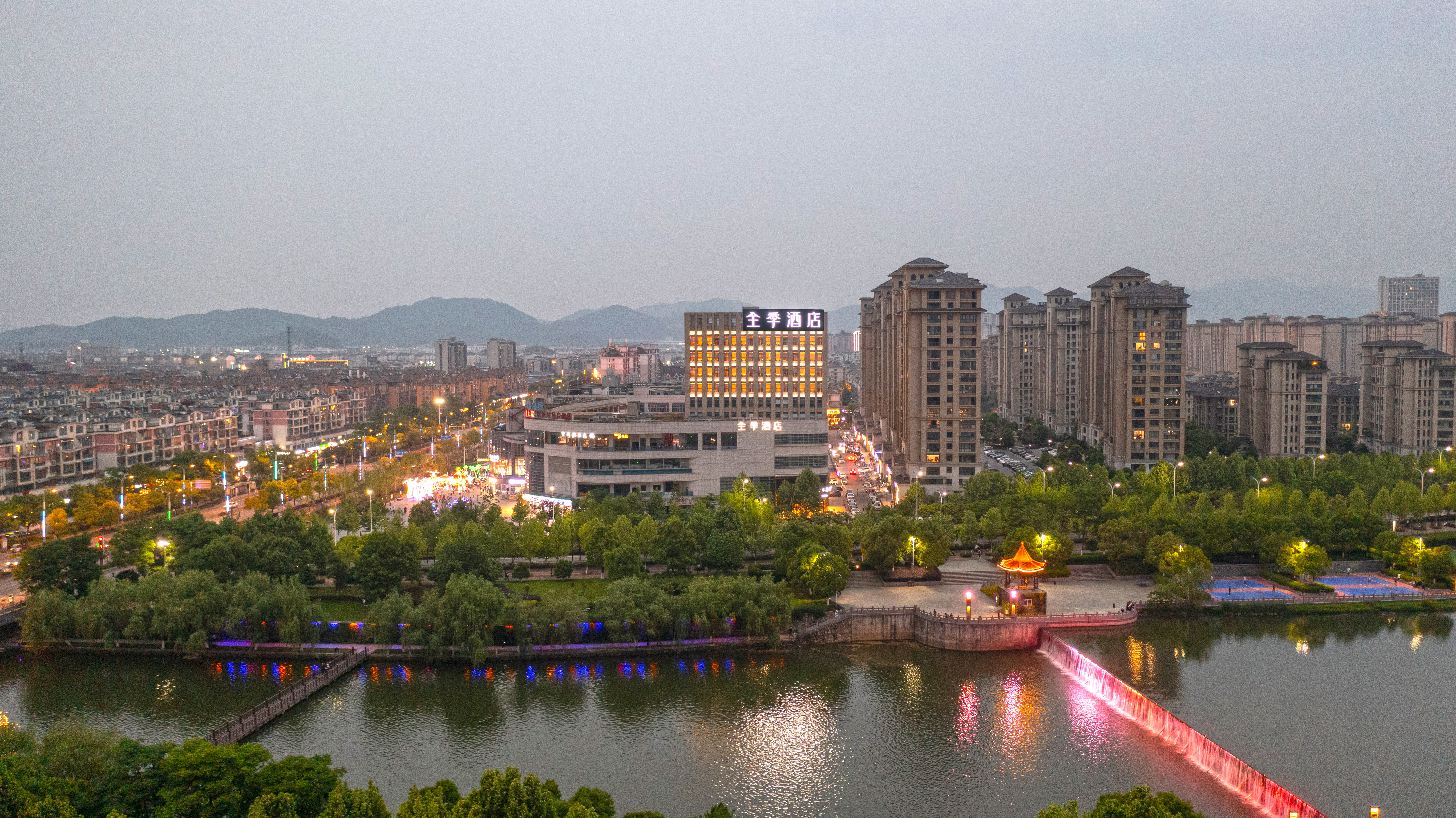 全季池州青阳大润发酒店