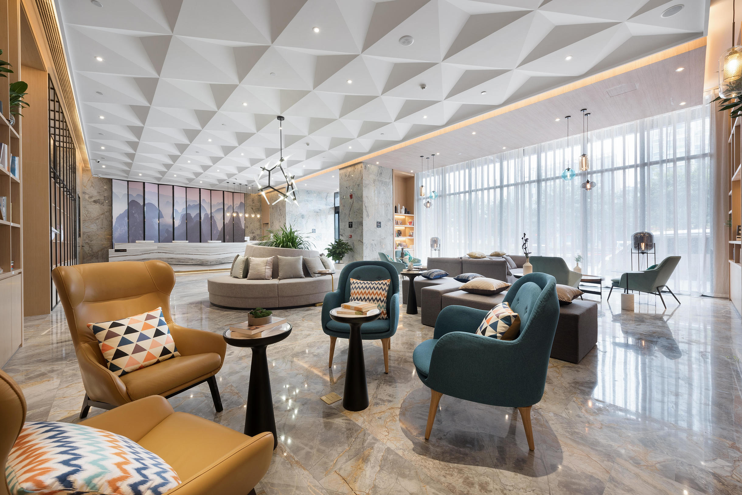 桂林高铁北站恒大广场亚朵酒店