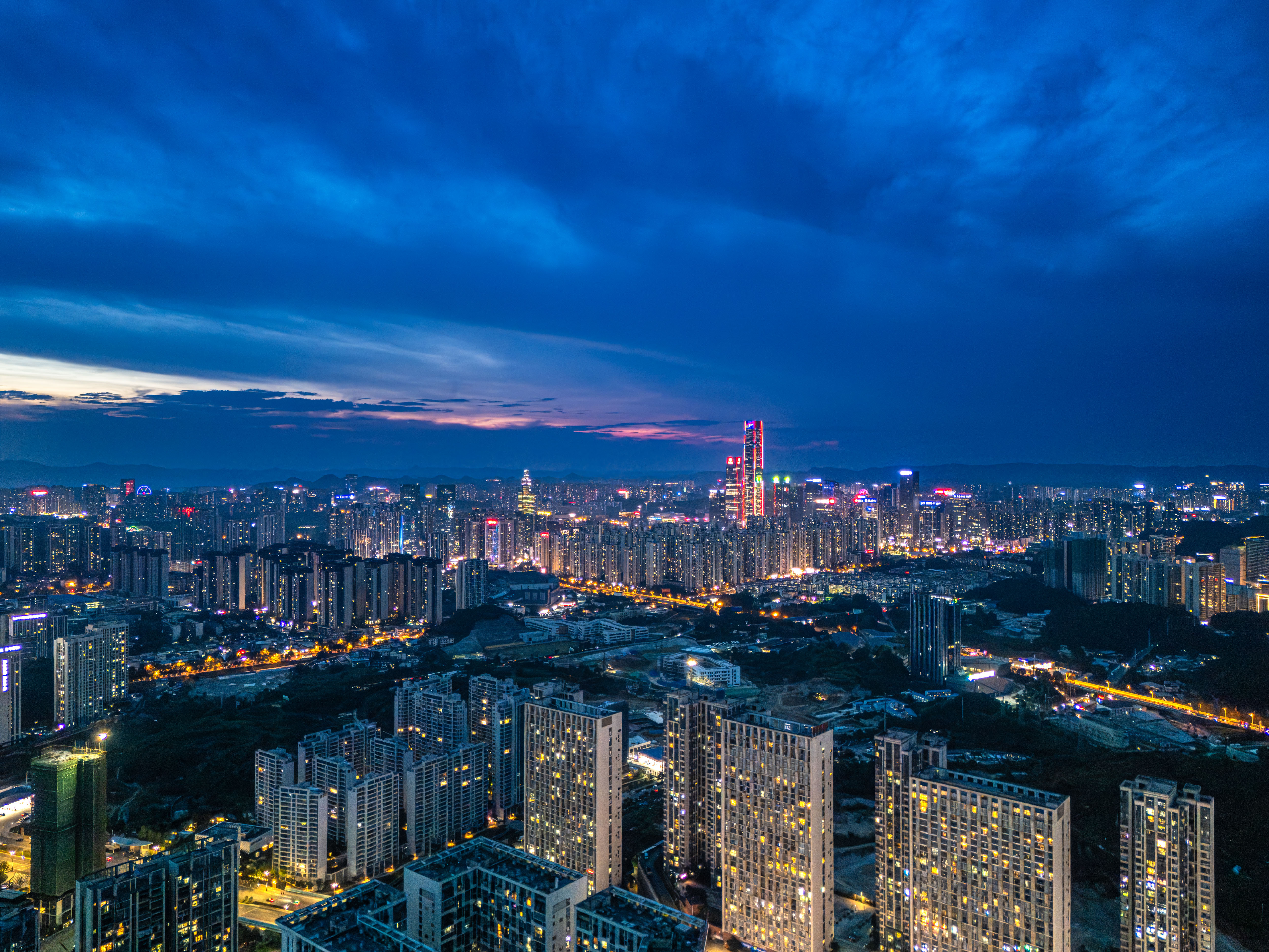 贵阳北站西广场美仑酒店