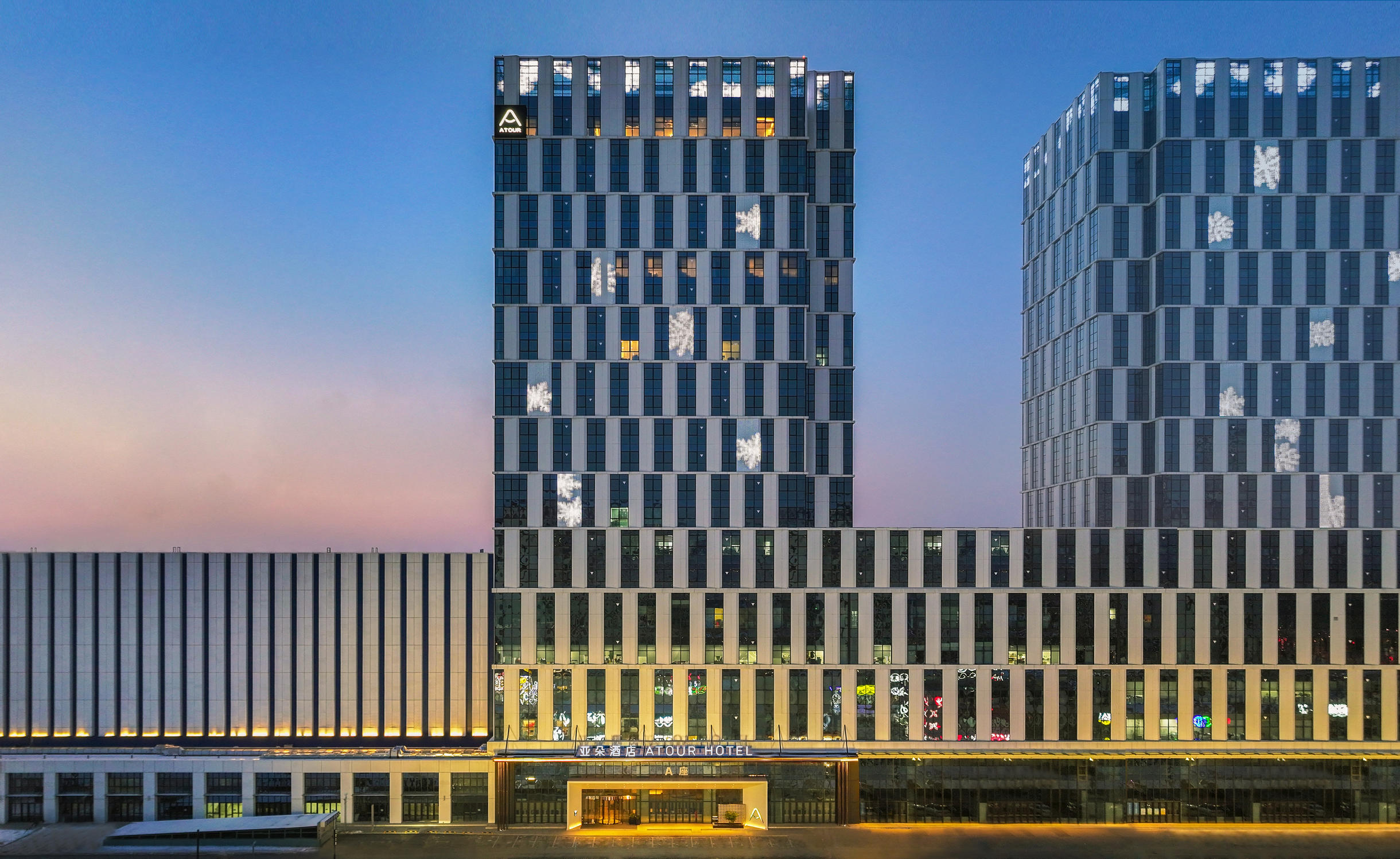 长春硅谷大街中商世界里亚朵酒店