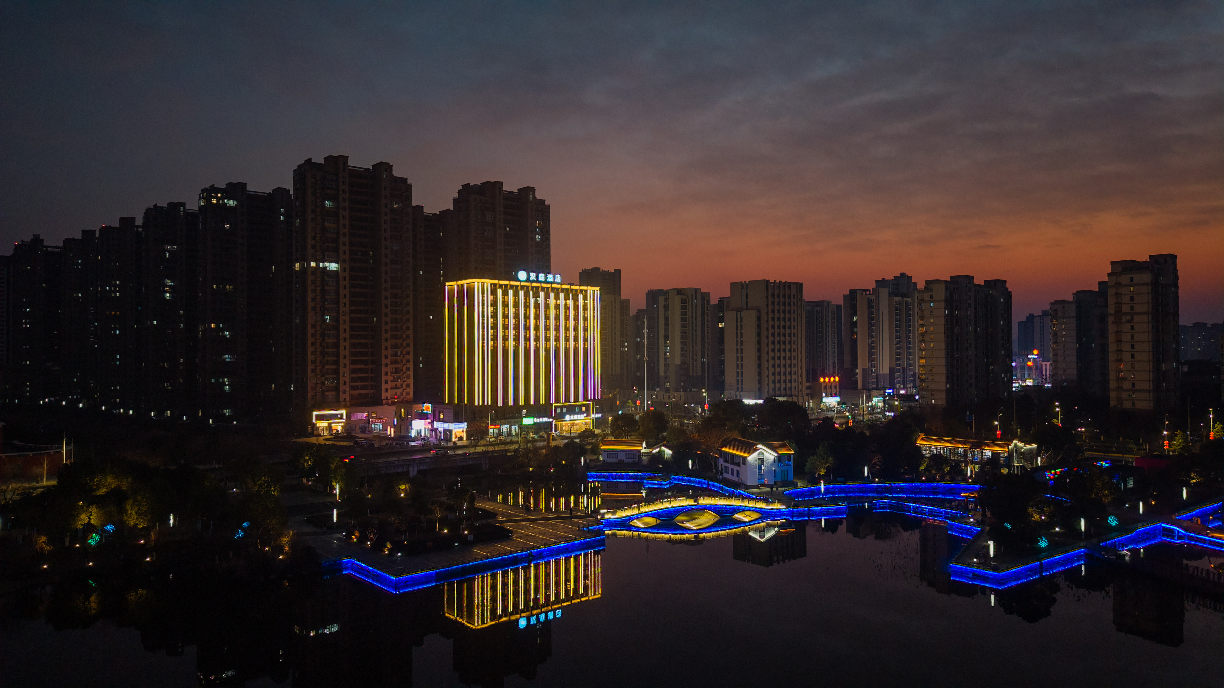 汉庭芜湖南陵县滨河公园酒店