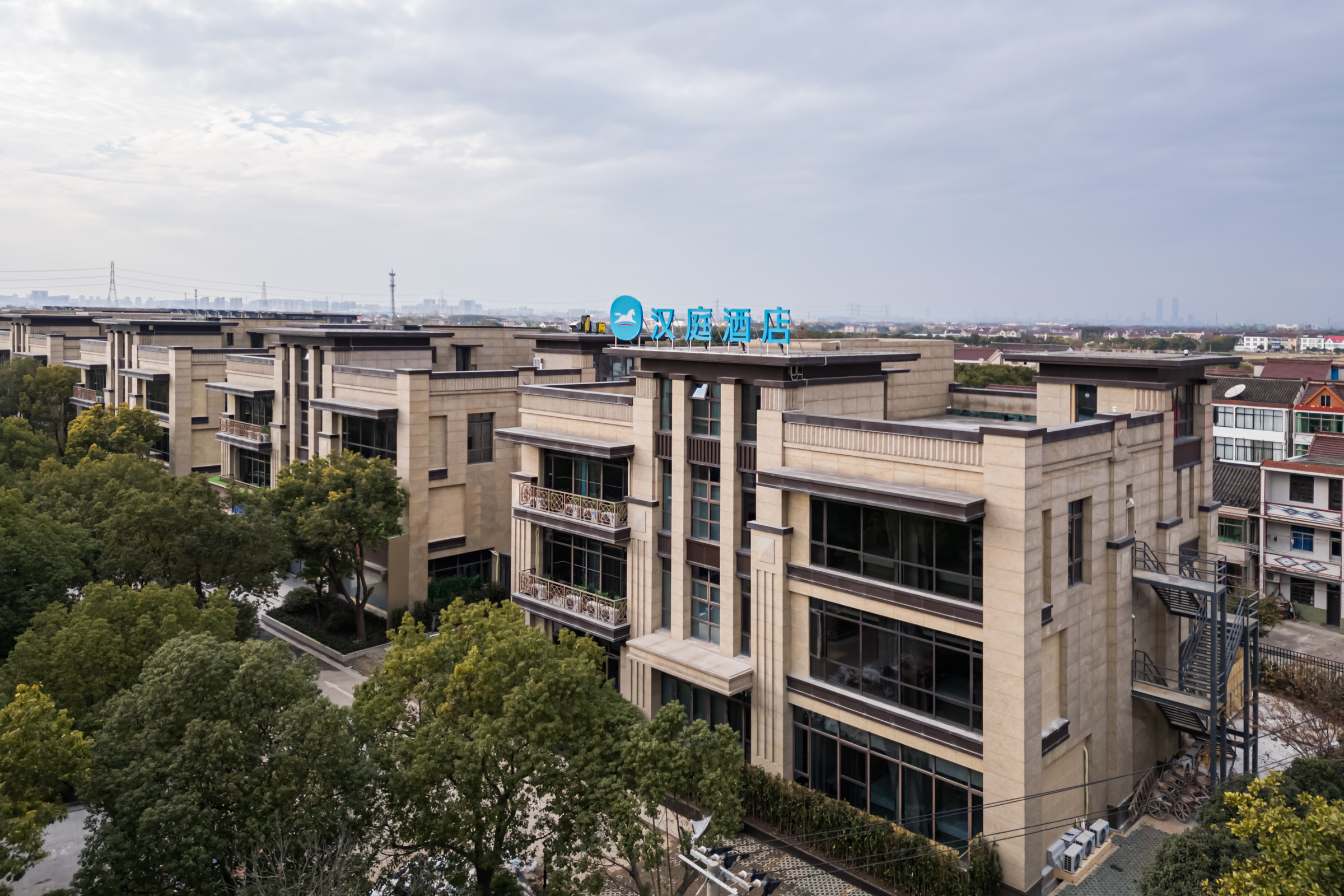 汉庭上海国际旅游度假区六奉公路酒店