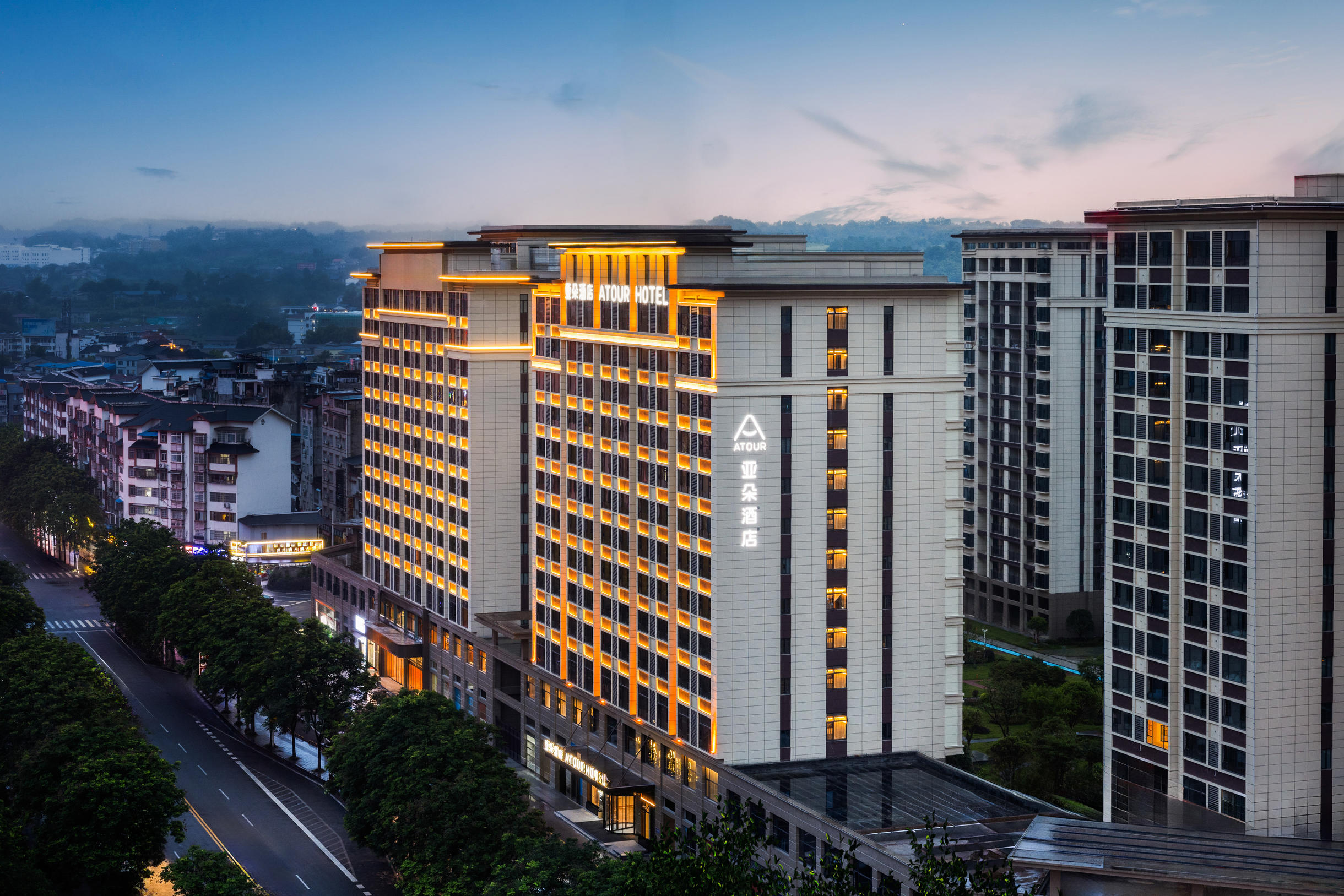 张家界天门山索道天门居亚朵酒店