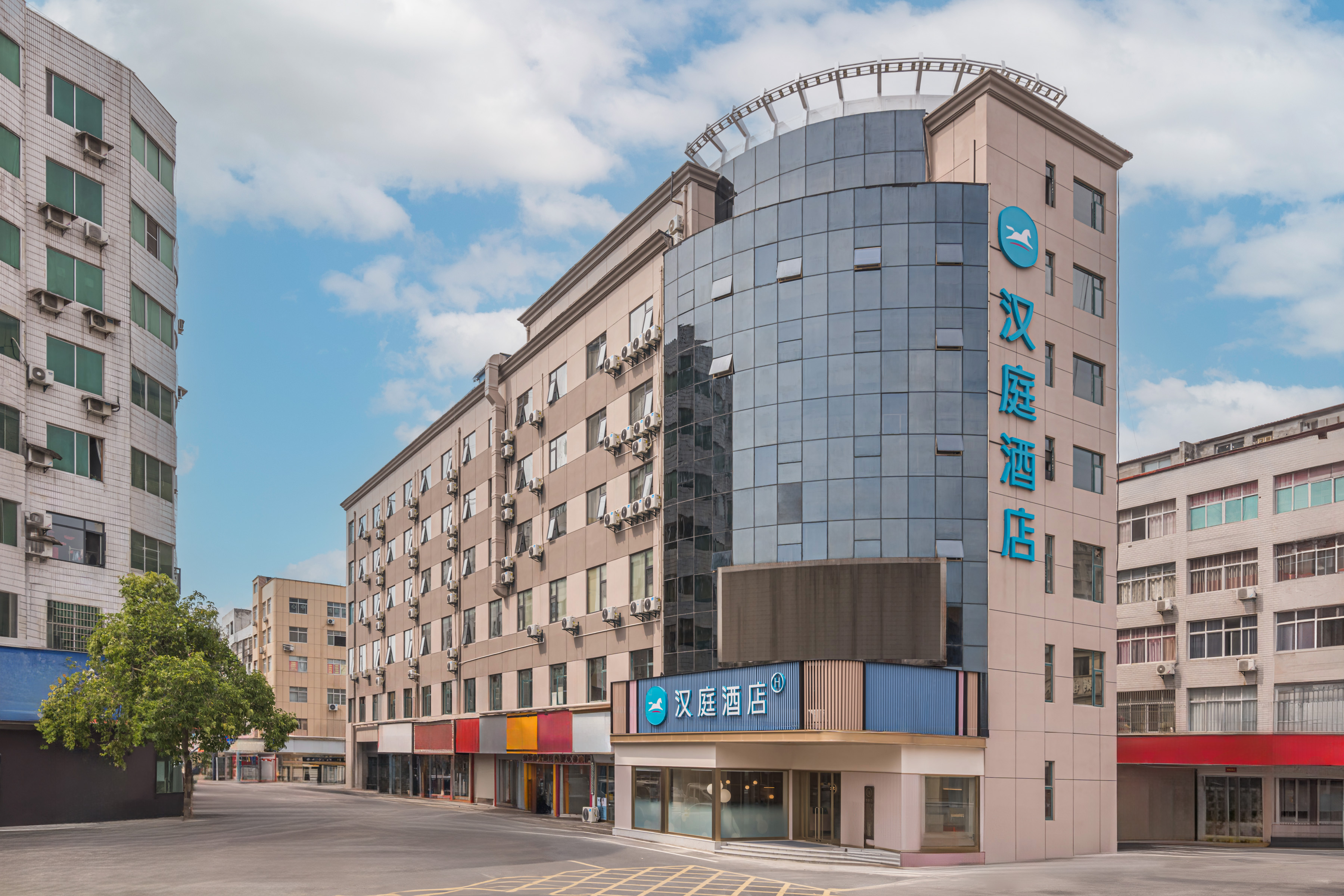 汉庭襄阳谷城裕丰广场酒店