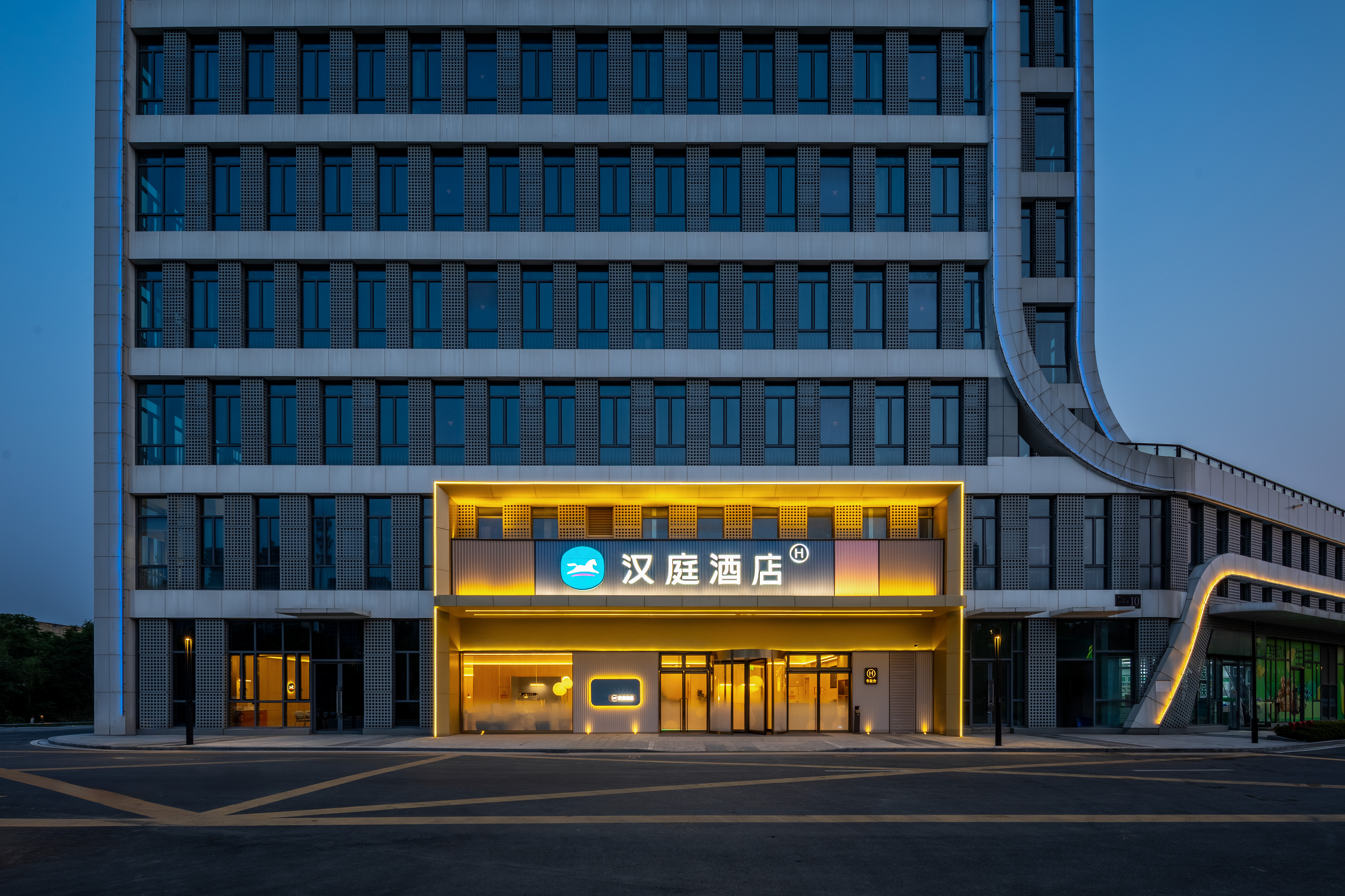 汉庭湖州太湖度假区月亮湾酒店