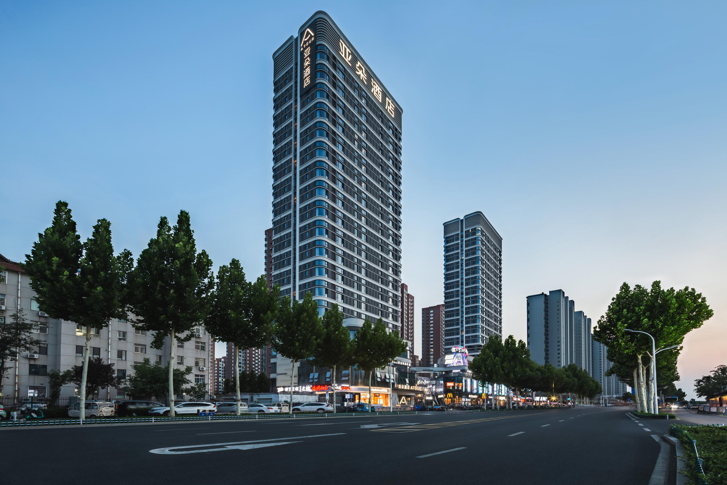 淄博山东理工大学北京路亚朵酒店