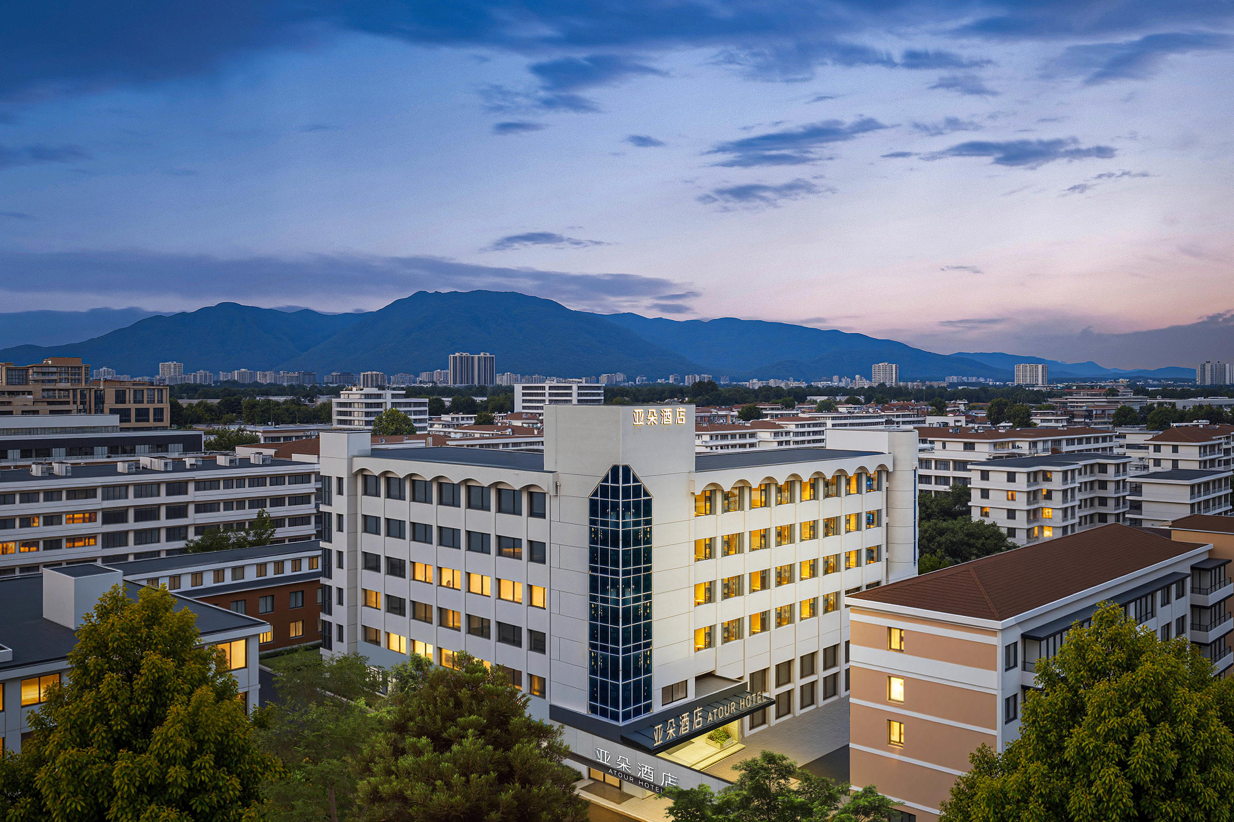 南京博物院解放路亚朵酒店