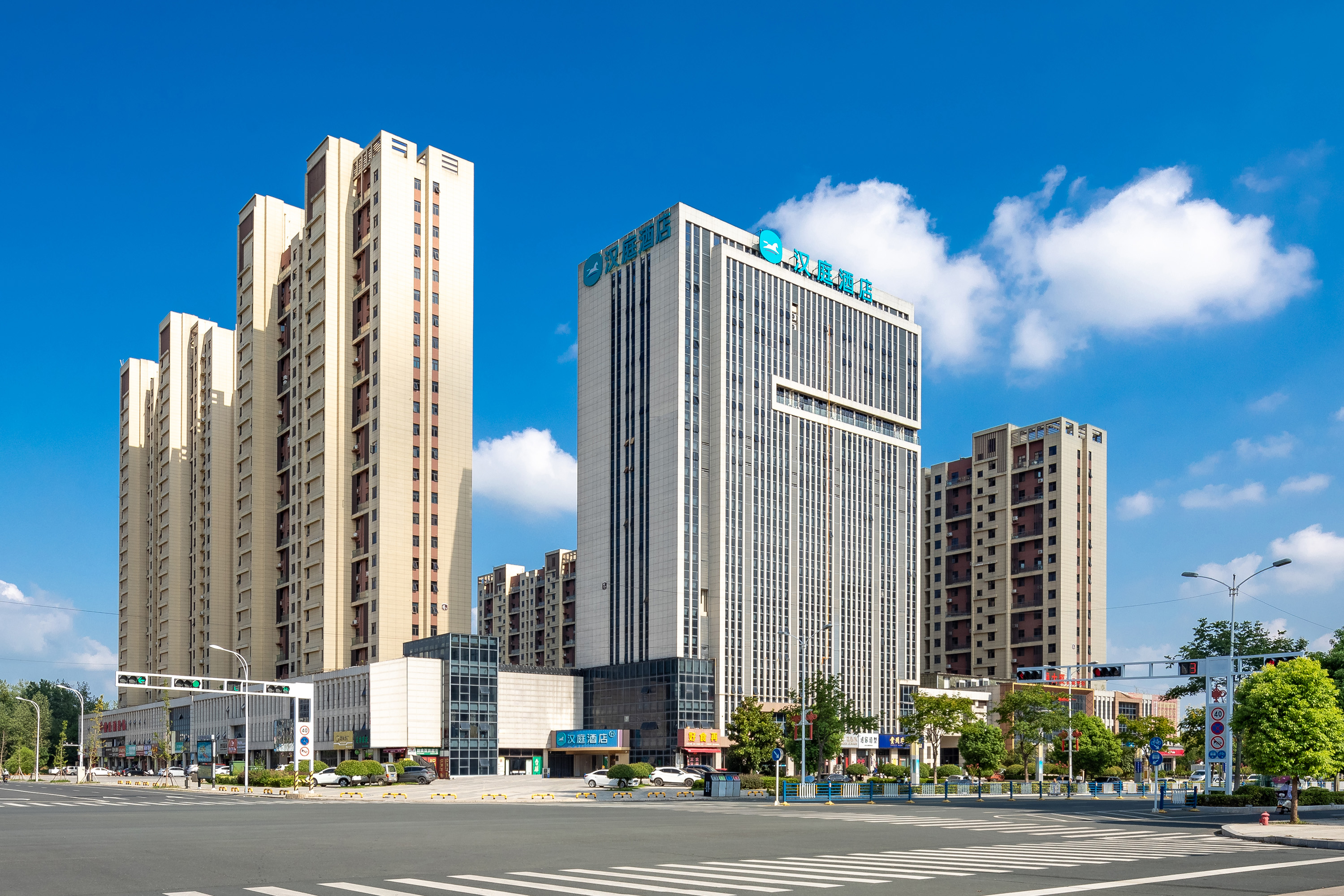 汉庭信阳罗山体育馆酒店