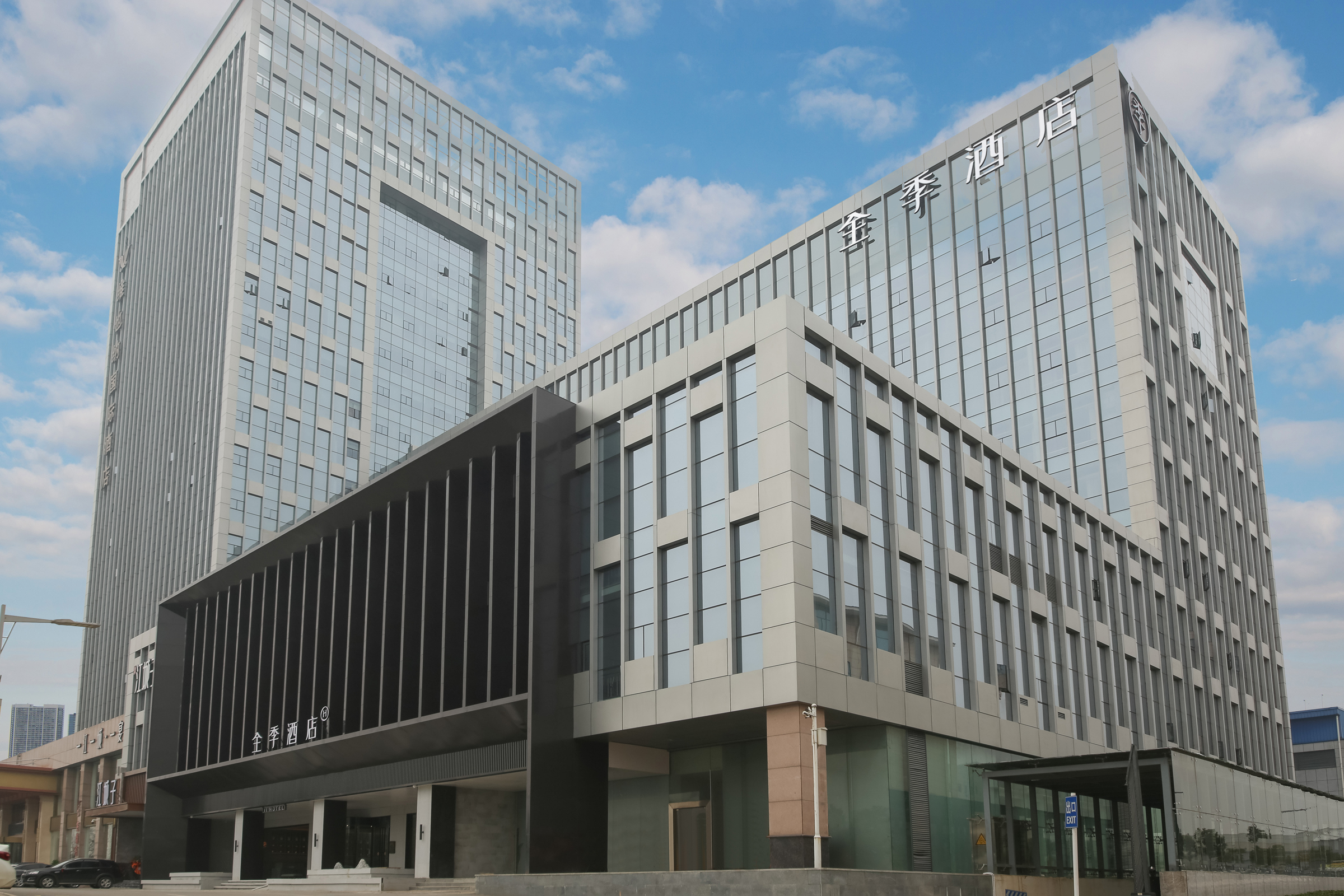 全季武汉光谷三路小米科技园酒店