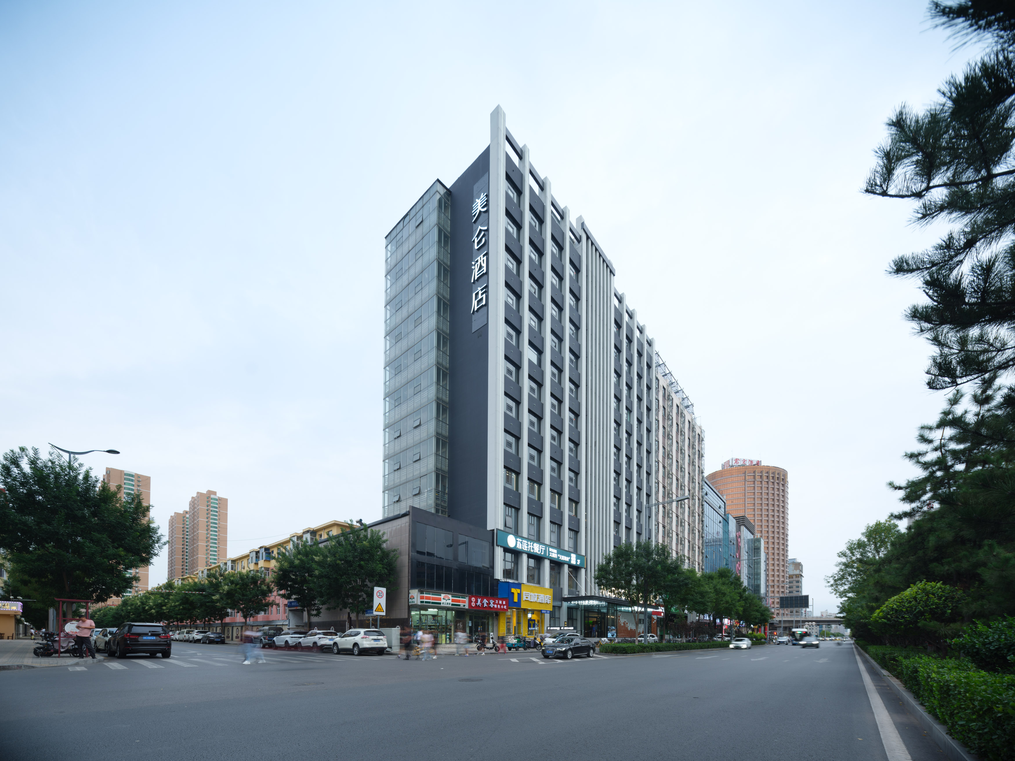 太原高新区学府街美仑酒店