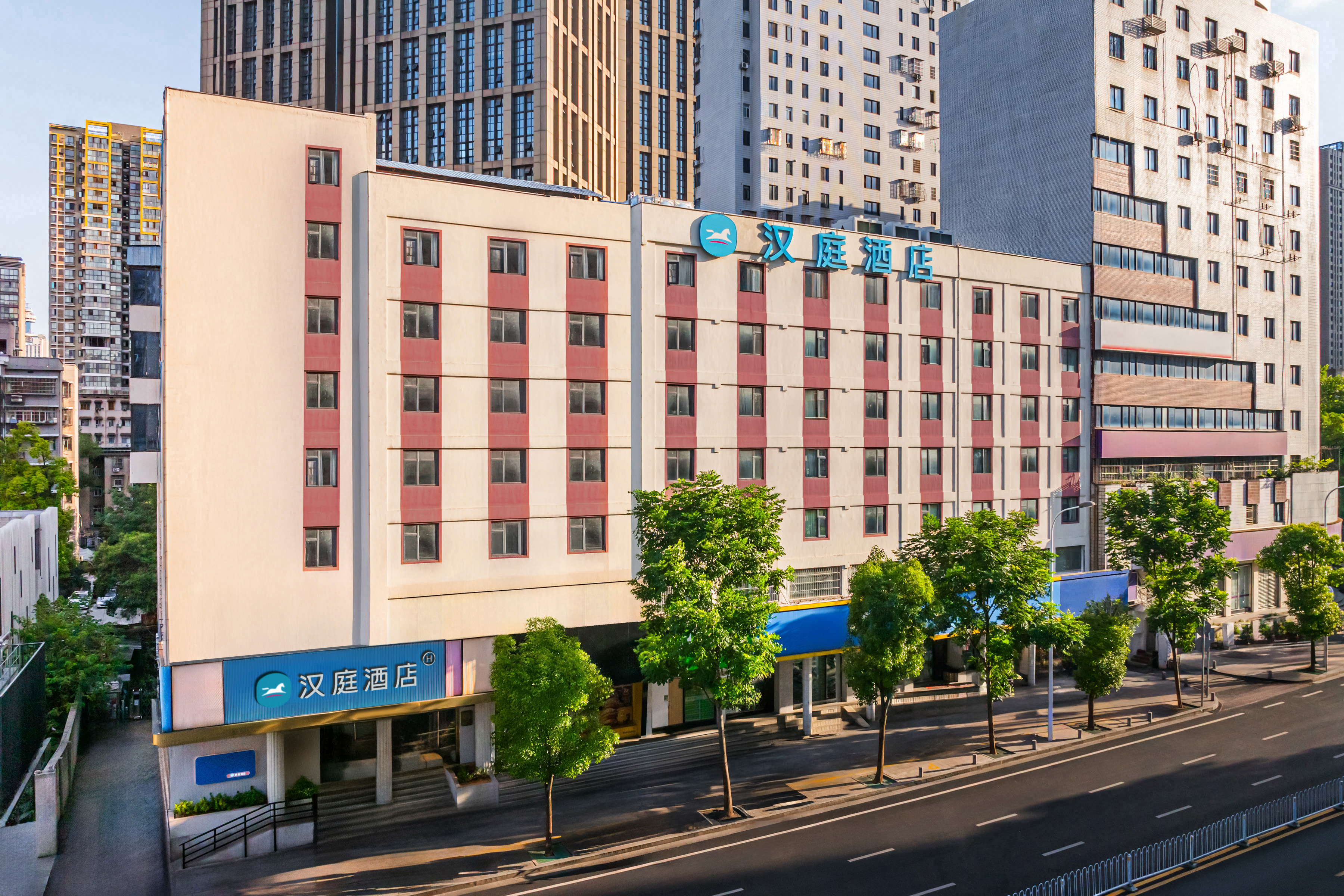 汉庭长沙窑岭湘雅二医院地铁站酒店