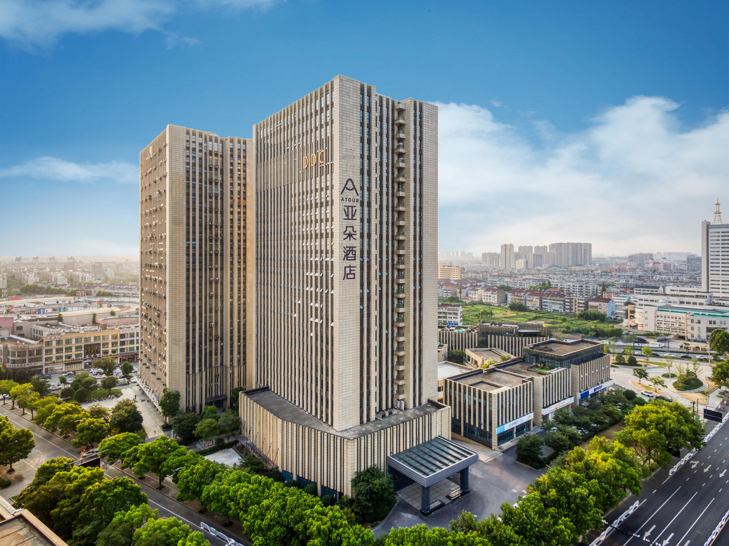 桐乡戴德中心庆丰南路亚朵酒店