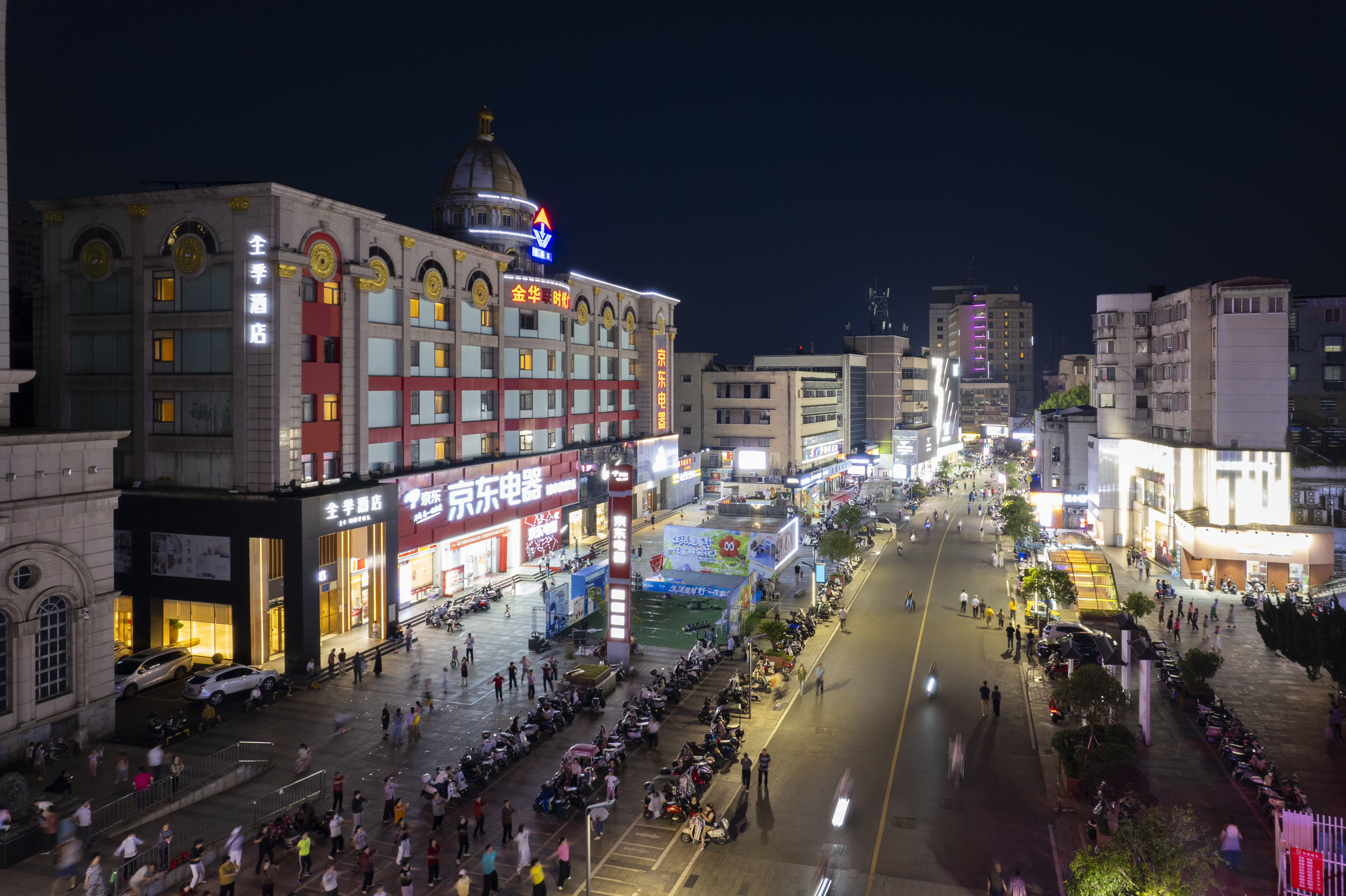 全季安庆人民路倒扒狮步行街酒店