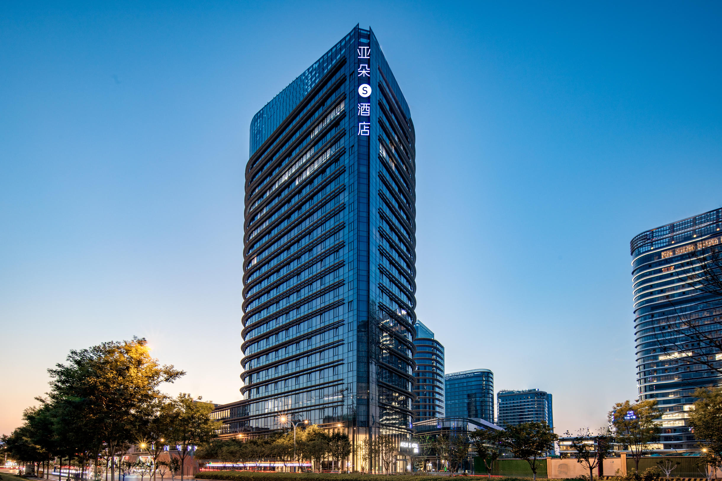 济南CBD山东港口大厦亚朵S酒店