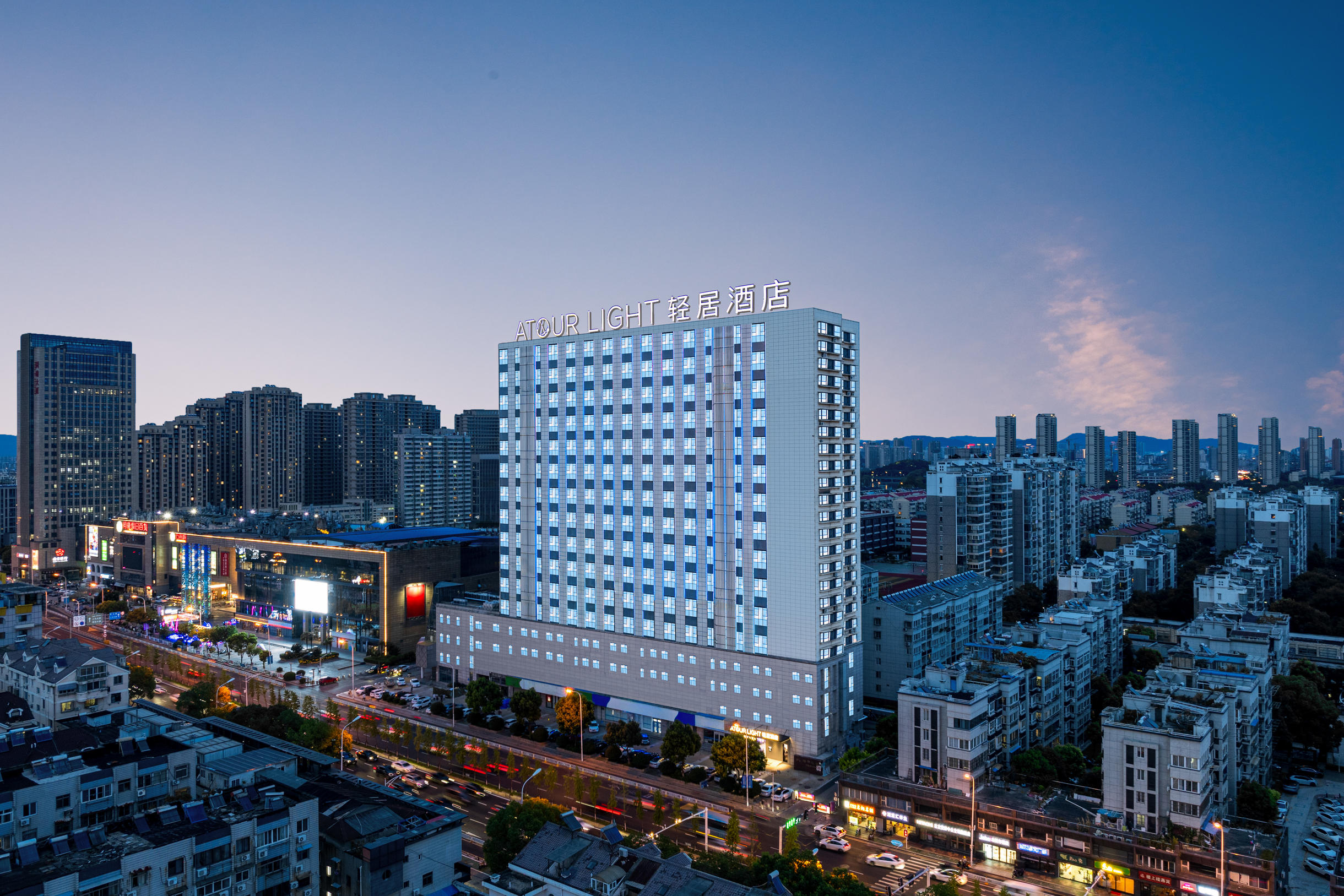 南京百家湖胜太路地铁站轻居酒店